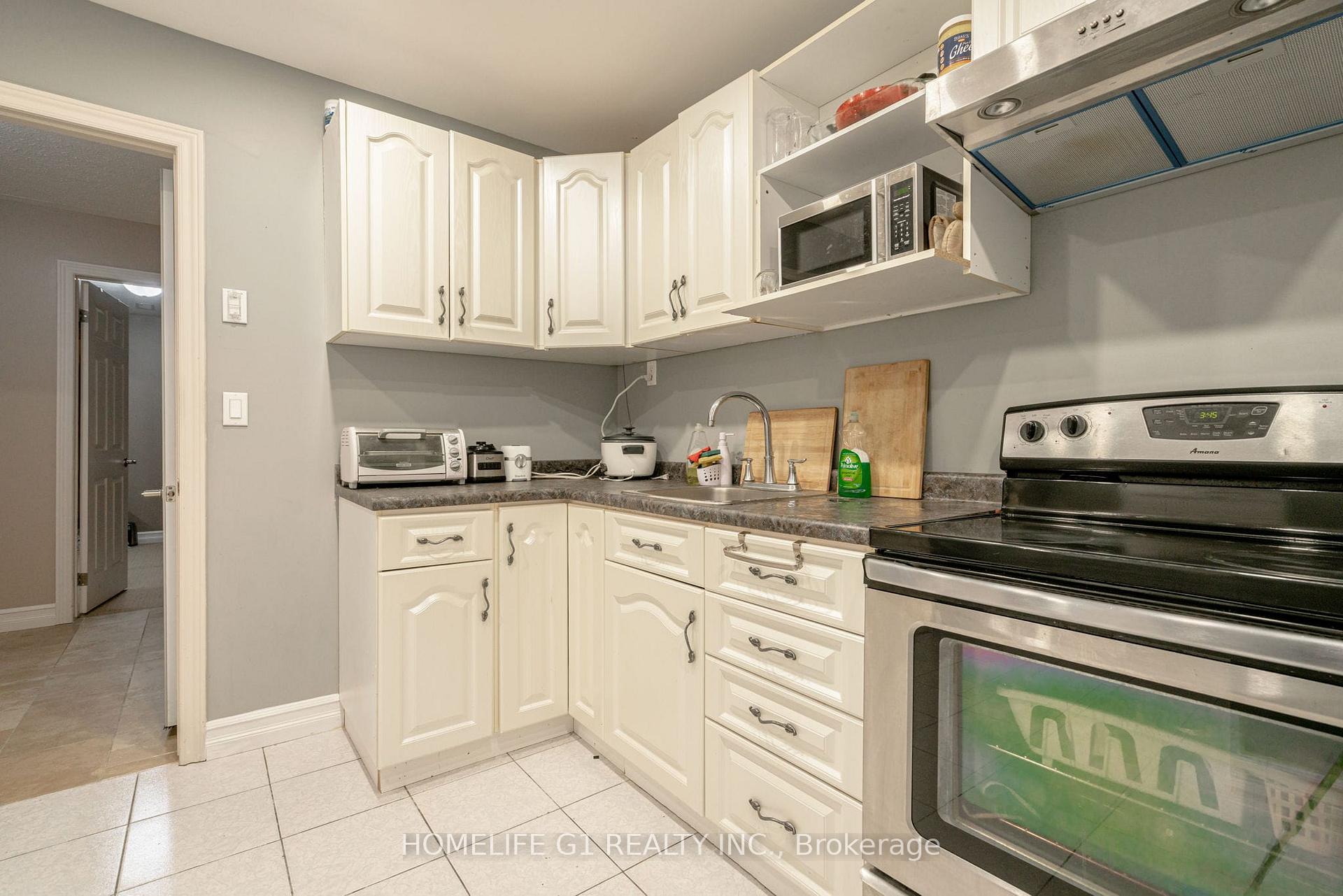 Photo 13 of 165 Ellison Avenue, Leamington, Seacliffe — HOMEH