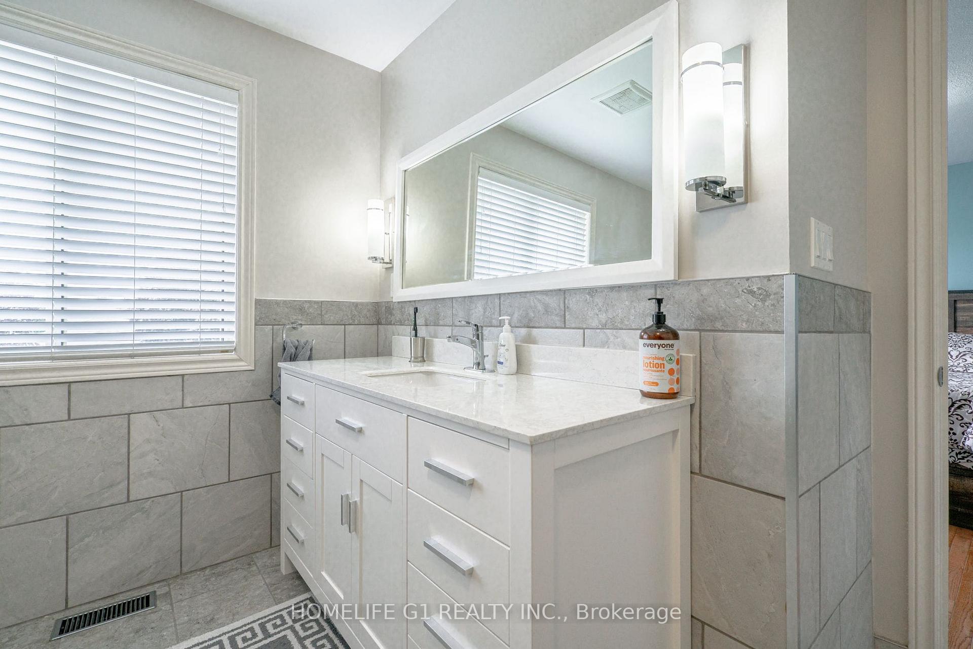 Photo 24 of 165 Ellison Avenue, Leamington, Seacliffe — HOMEH