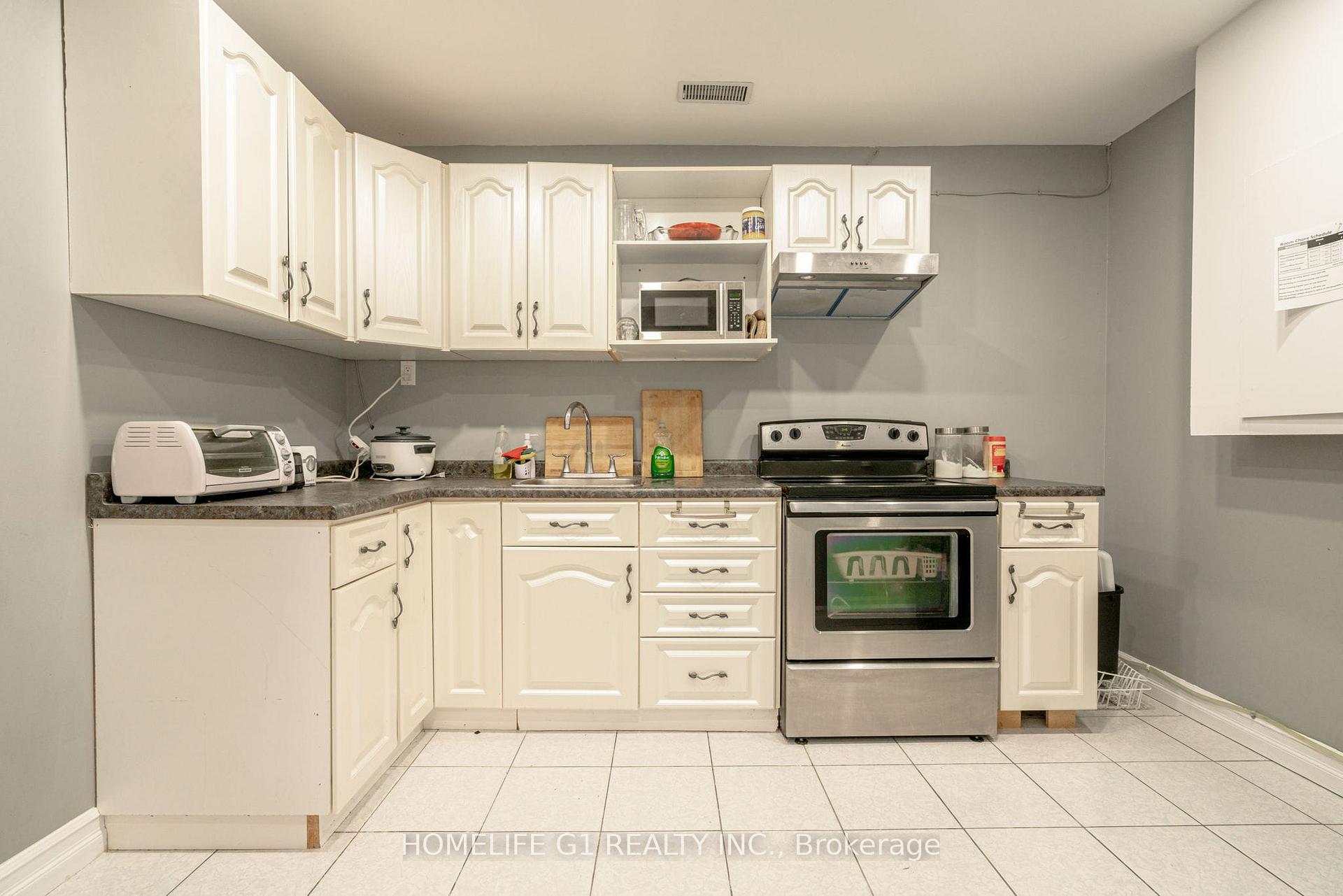 Photo 26 of 165 Ellison Avenue, Leamington, Seacliffe — HOMEH