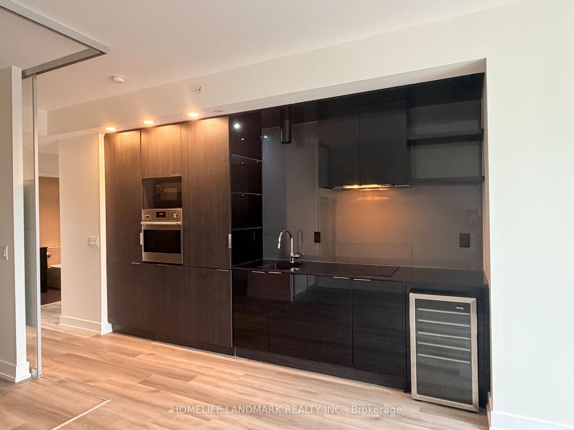 Photo 3 of Unit 3701, 70 Temperance Street, Toronto, Bay Street Corridor — HOMEH