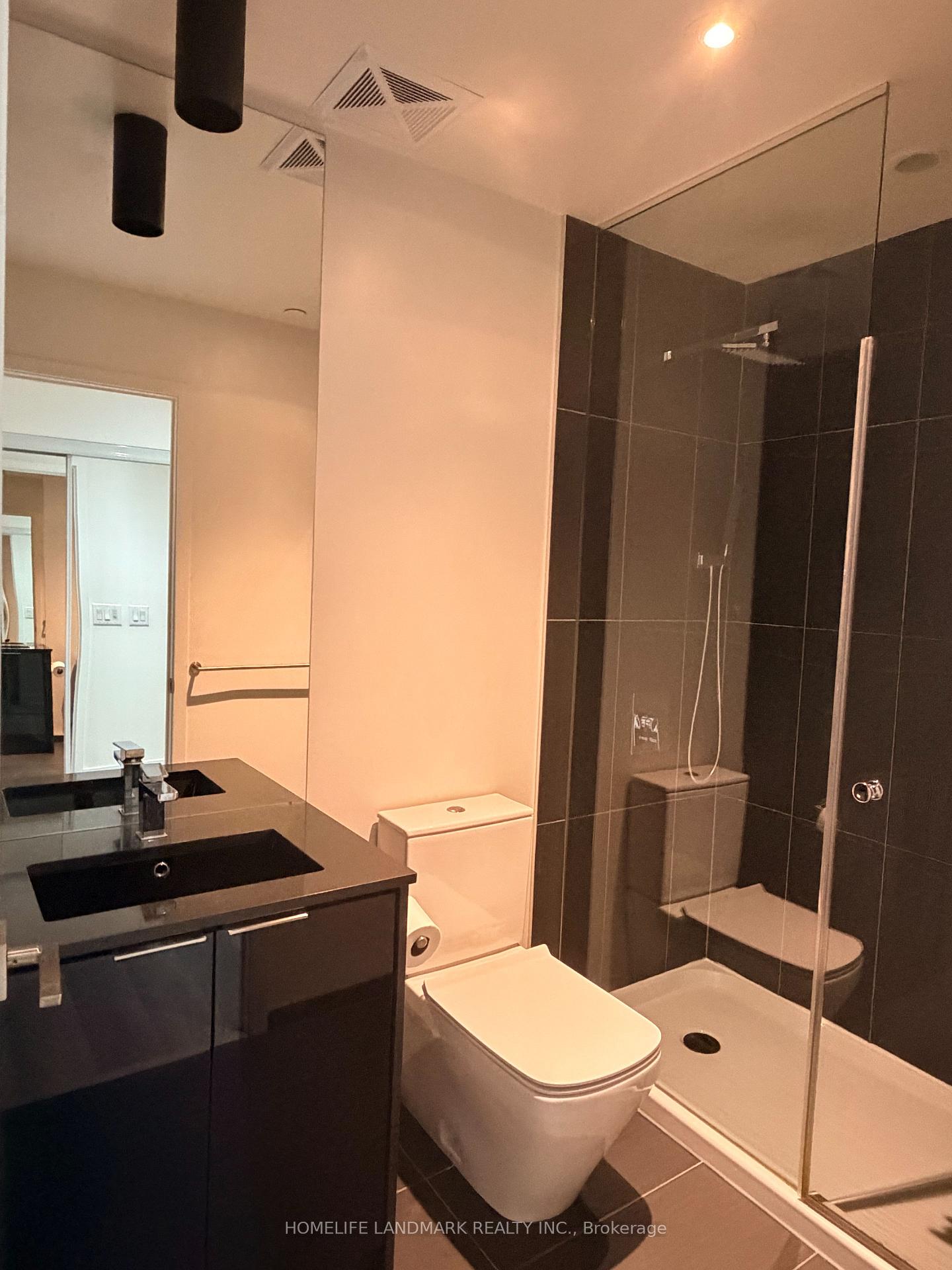 Photo 5 of Unit 3701, 70 Temperance Street, Toronto, Bay Street Corridor — HOMEH