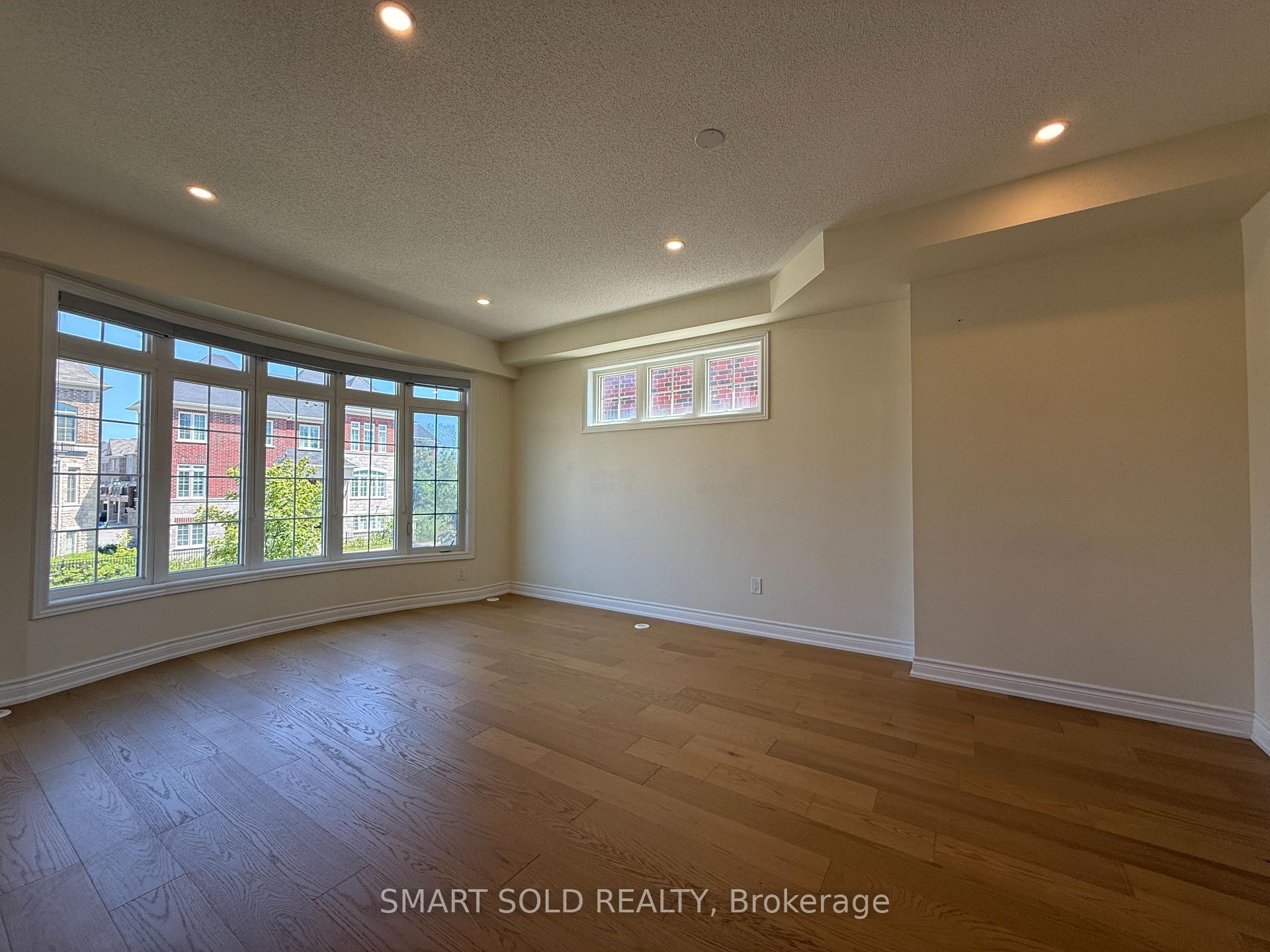 Photo 2 of 311 Dundas Way, Markham, Greensborough — HOMEH