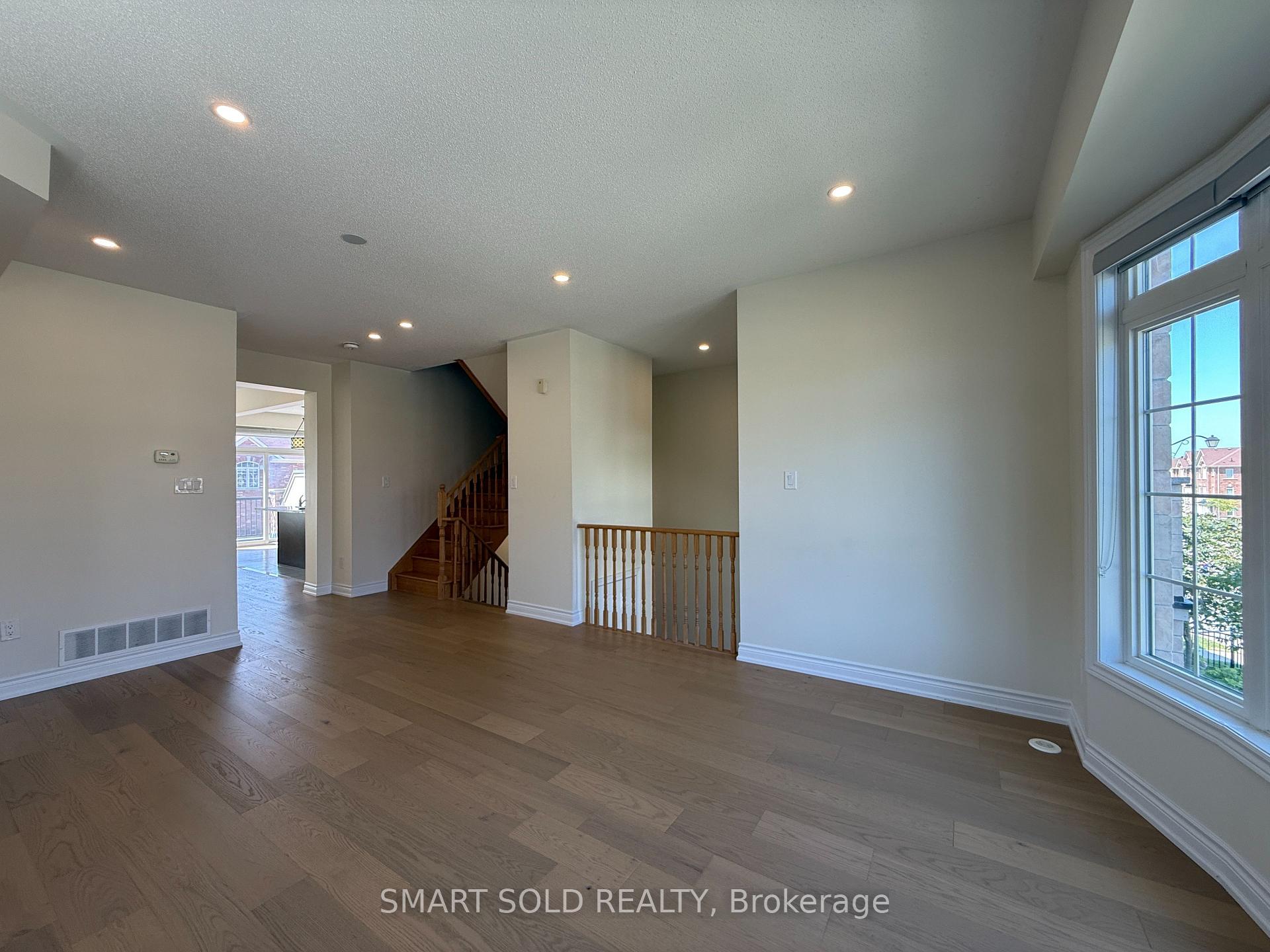Photo 4 of 311 Dundas Way, Markham, Greensborough — HOMEH