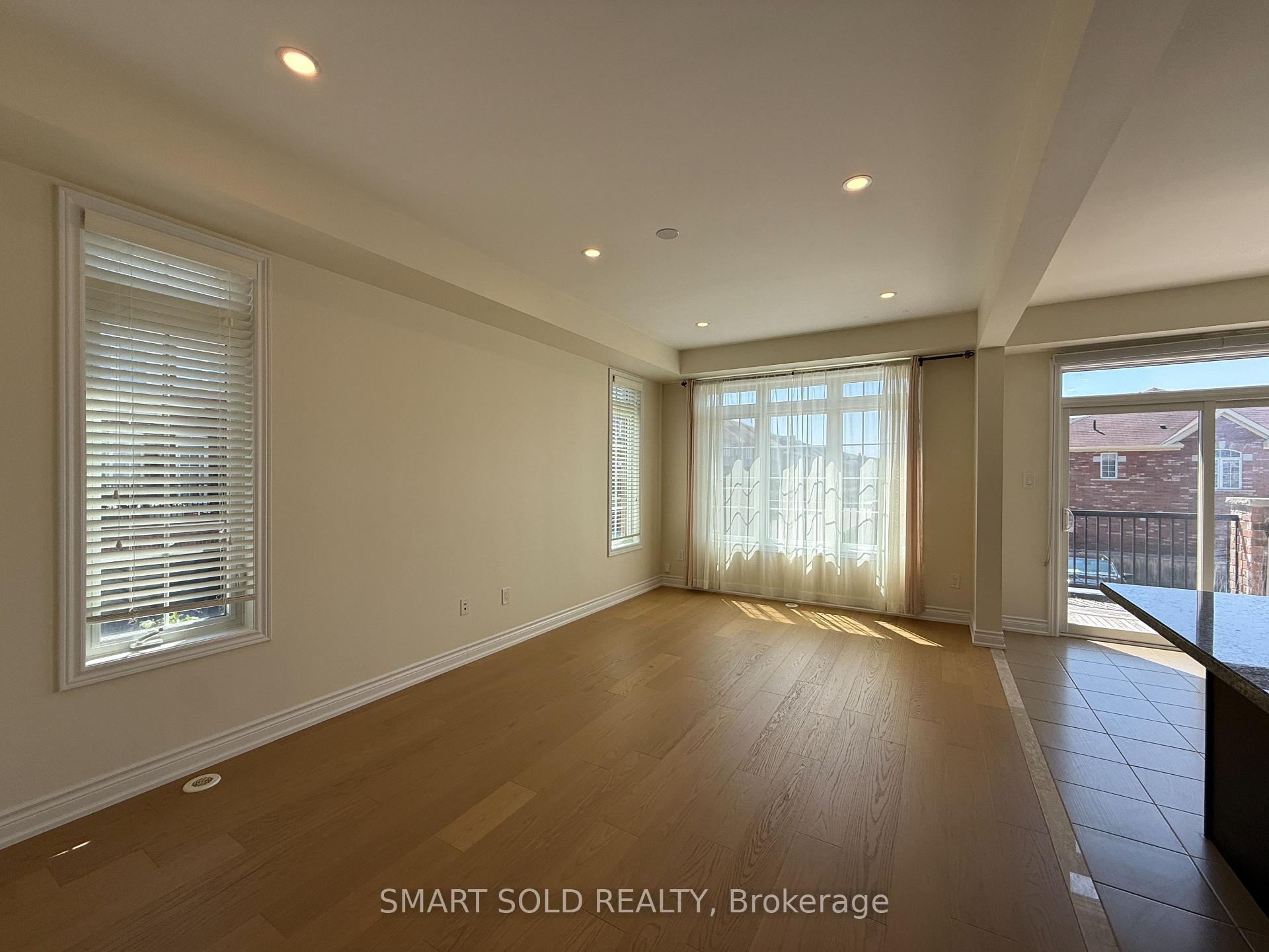 Photo 5 of 311 Dundas Way, Markham, Greensborough — HOMEH