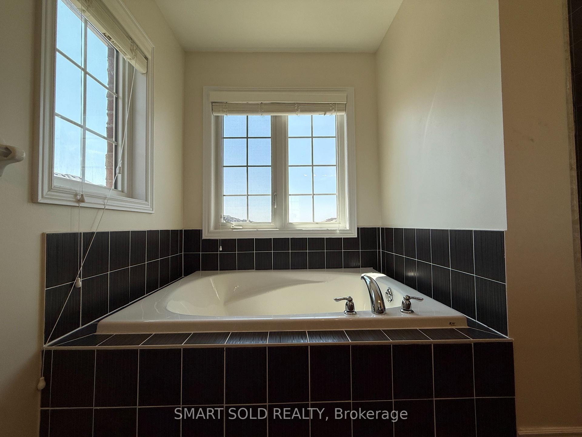 Photo 11 of 311 Dundas Way, Markham, Greensborough — HOMEH