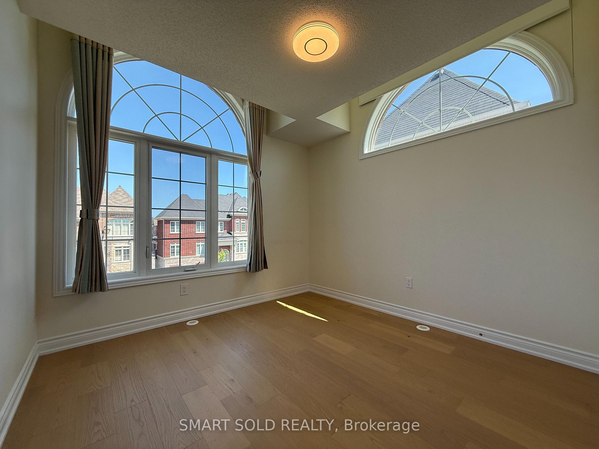 Photo 13 of 311 Dundas Way, Markham, Greensborough — HOMEH