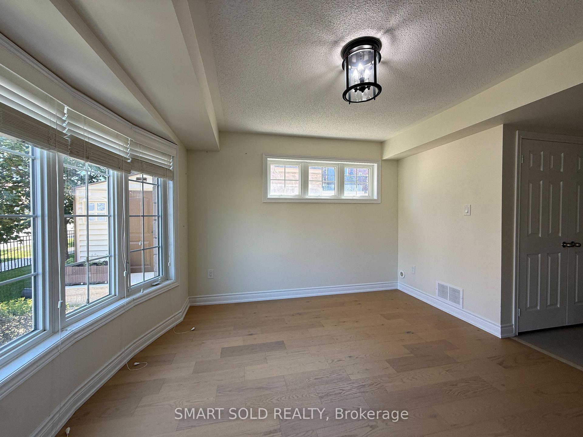 Photo 16 of 311 Dundas Way, Markham, Greensborough — HOMEH