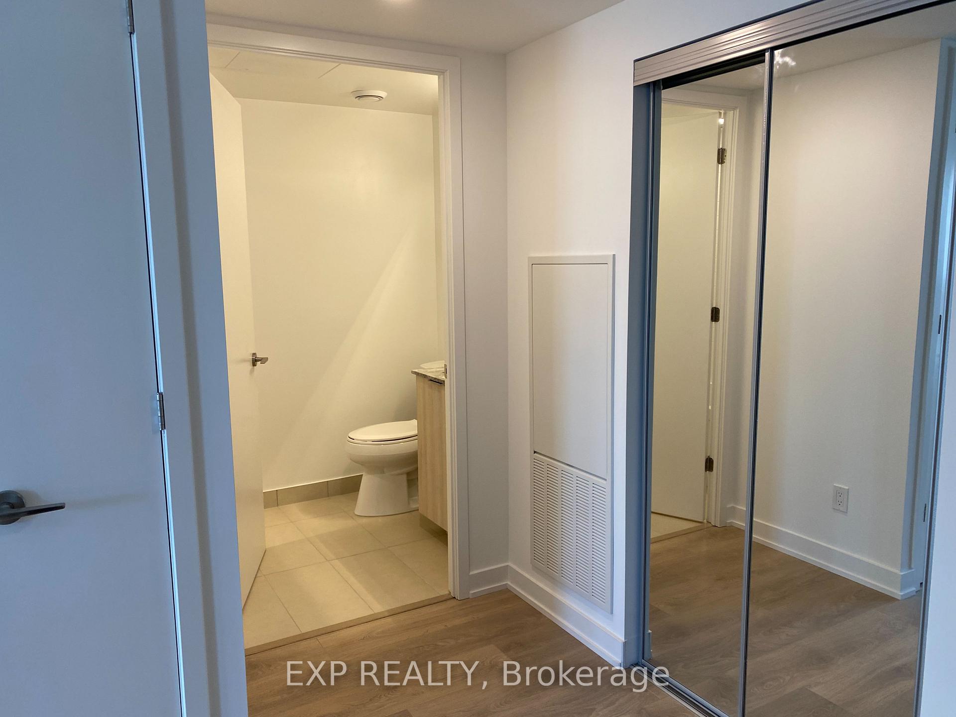Photo 5 of Unit 913, 18 Maitland Terrace, Toronto, Church-Yonge Corridor — HOMEH