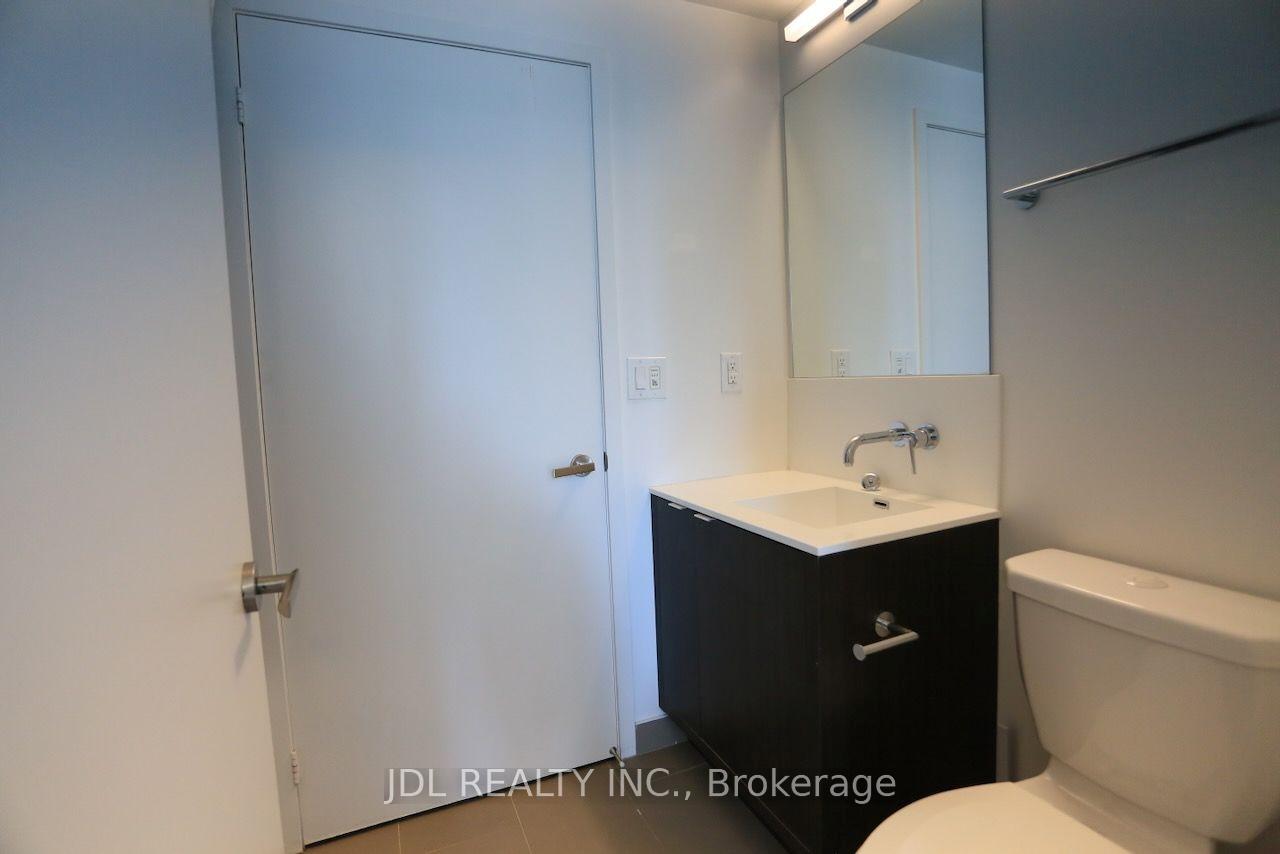 Photo 10 of Unit 1705, 88 Harbour Street, Toronto, Waterfront Communities — HOMEH