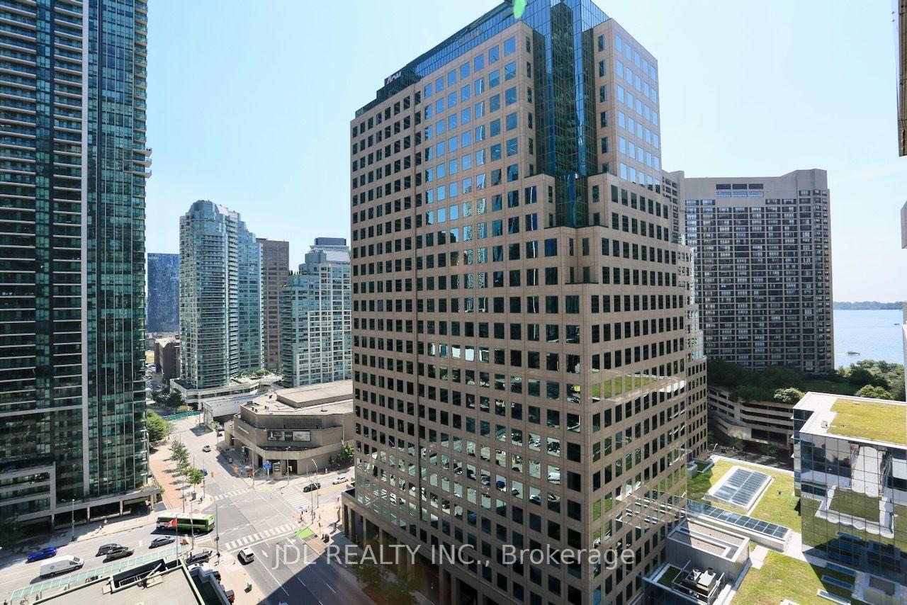 Photo 16 of Unit 1705, 88 Harbour Street, Toronto, Waterfront Communities — HOMEH