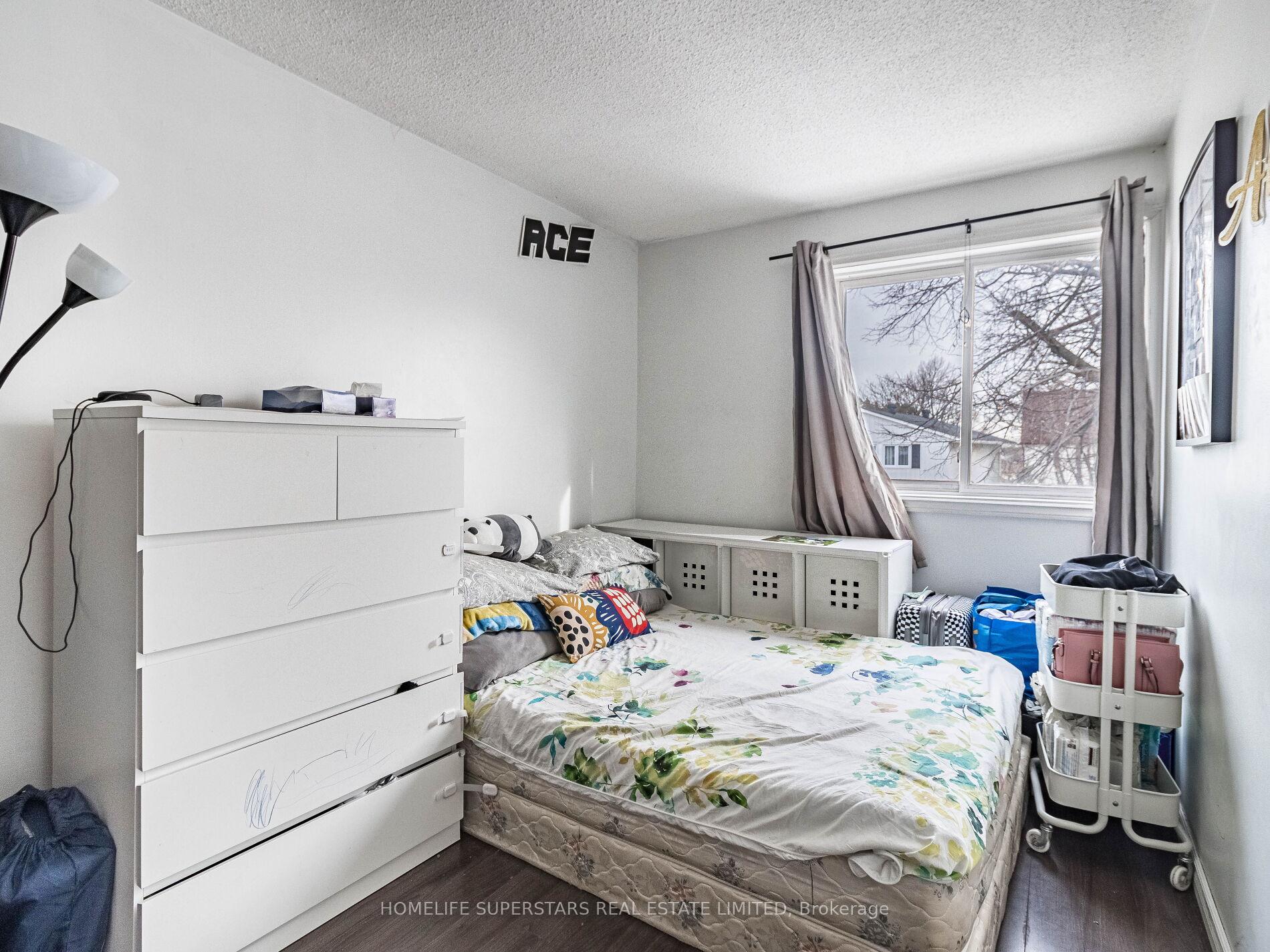 Photo 10 of 3 Haley Court, Brampton, Central Park — HOMEH