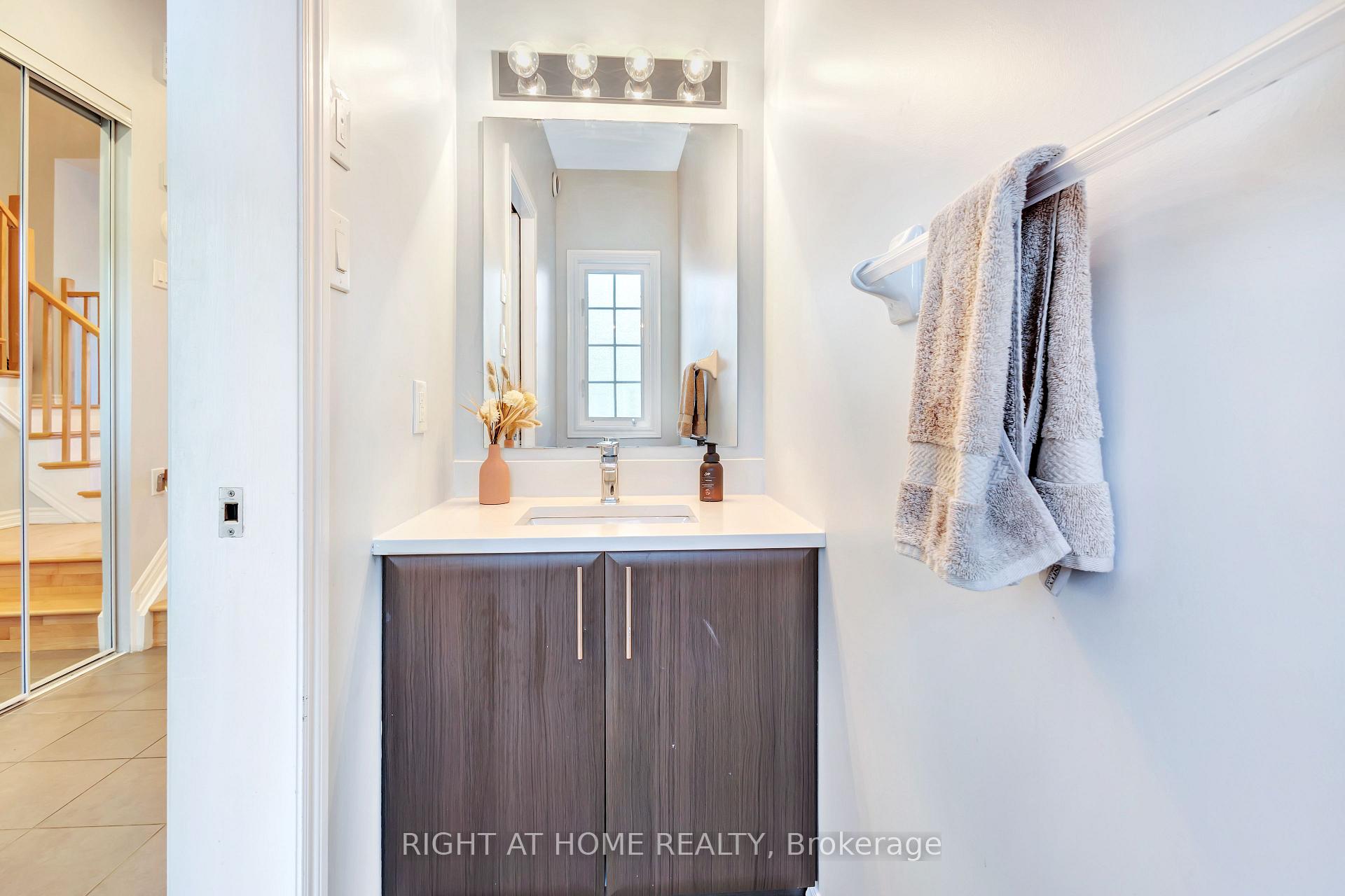 Photo 10 of 356 Kingbrook Drive, Ottawa, Kanata - Bridlewood — HOMEH