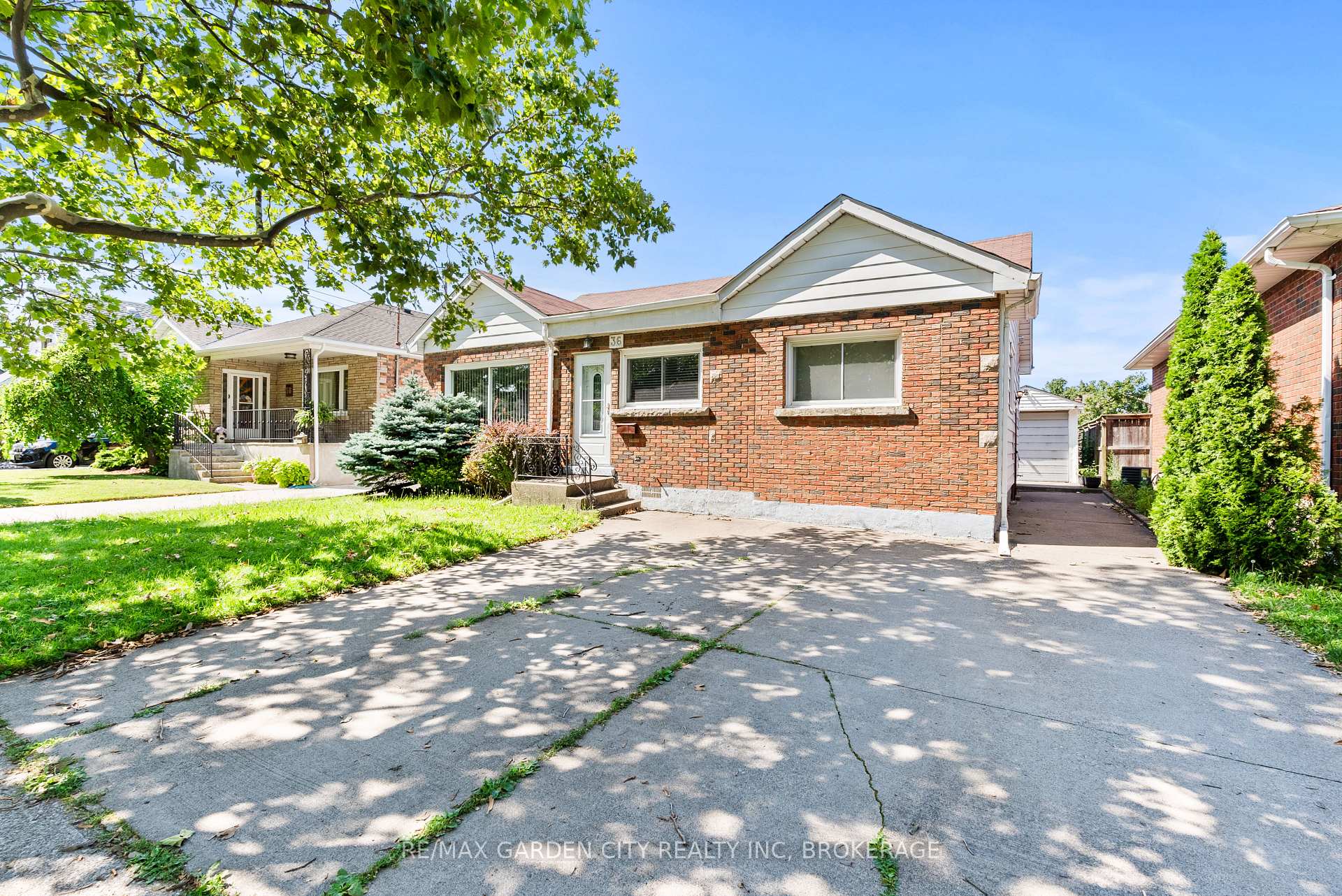 Photo 3 of 36 Rose Avenue, Thorold, Thorold Downtown — HOMEH