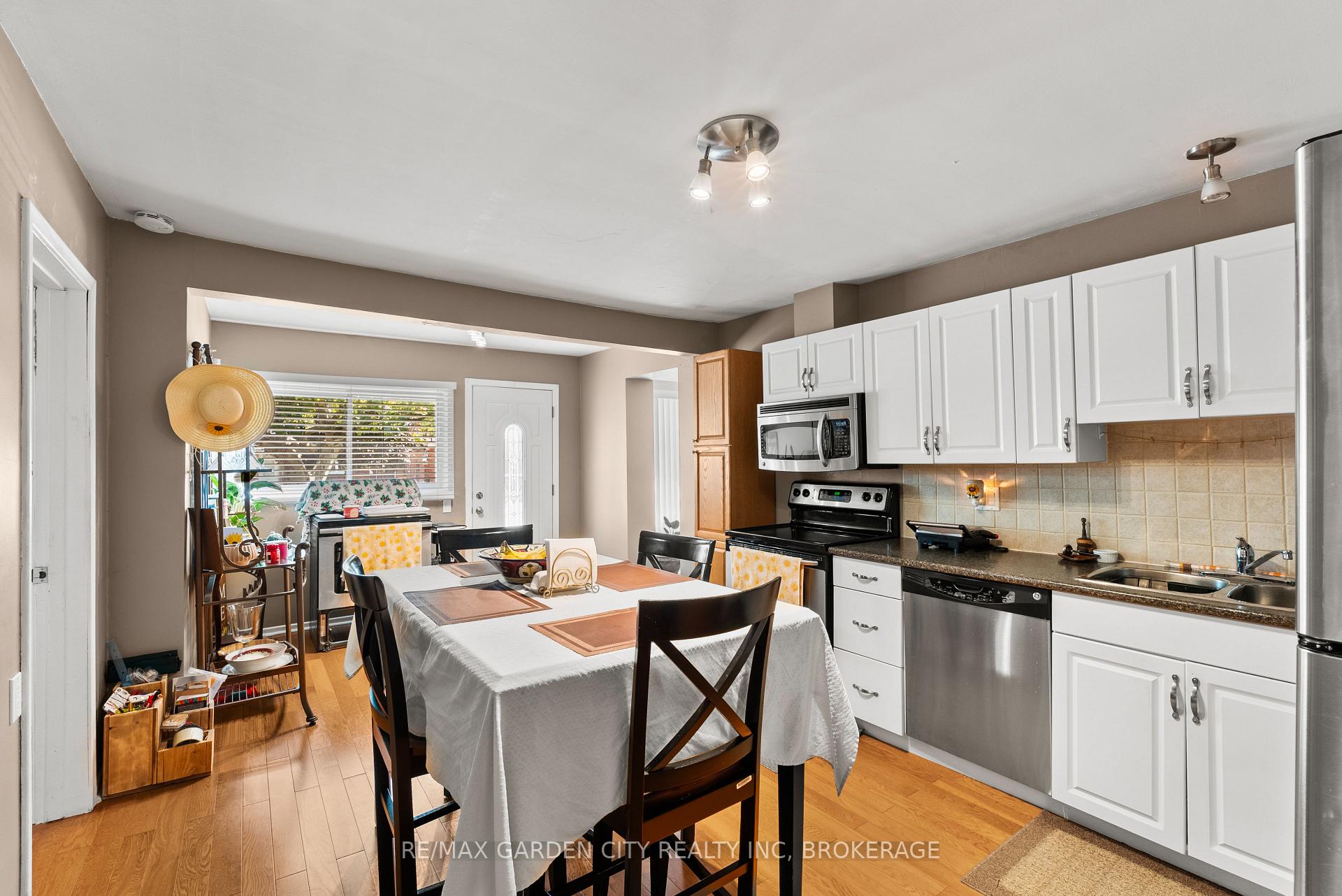 Photo 9 of 36 Rose Avenue, Thorold, Thorold Downtown — HOMEH
