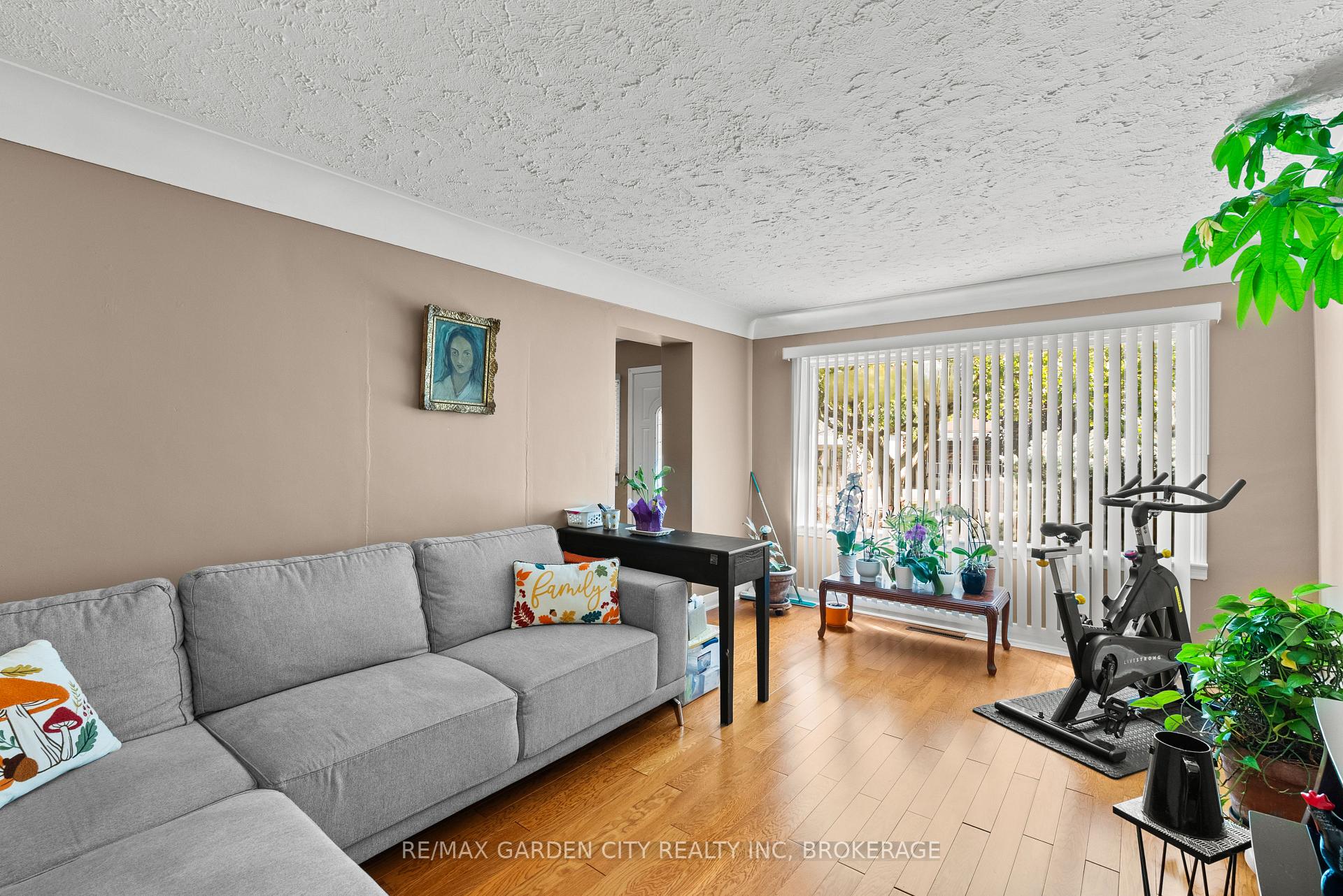 Photo 13 of 36 Rose Avenue, Thorold, Thorold Downtown — HOMEH