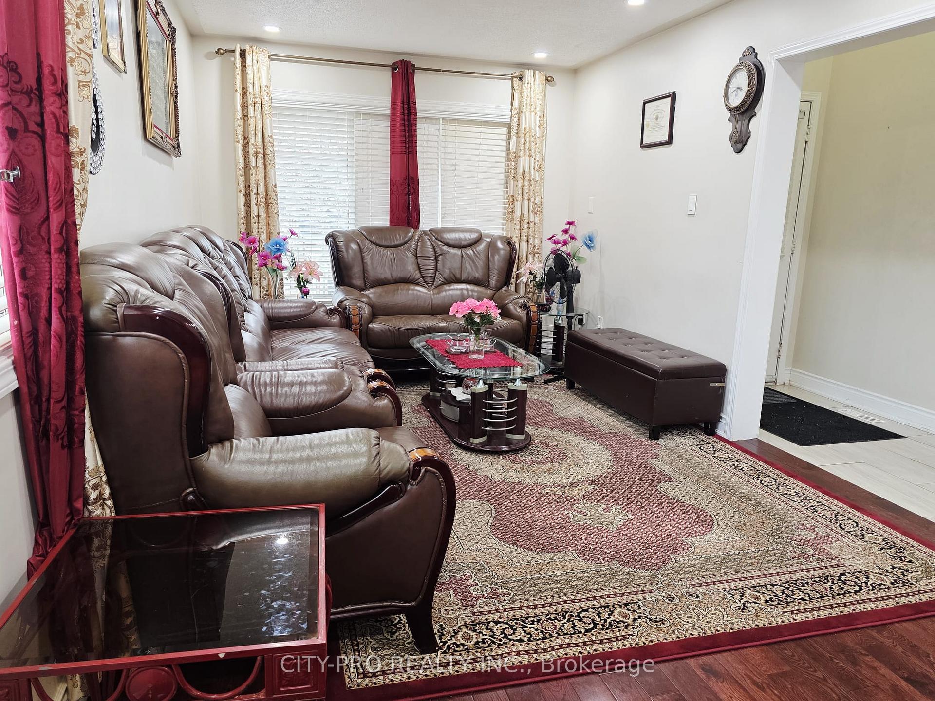 Photo 7 of 69 Mainland Crescent, Vaughan, Vellore Village — HOMEH