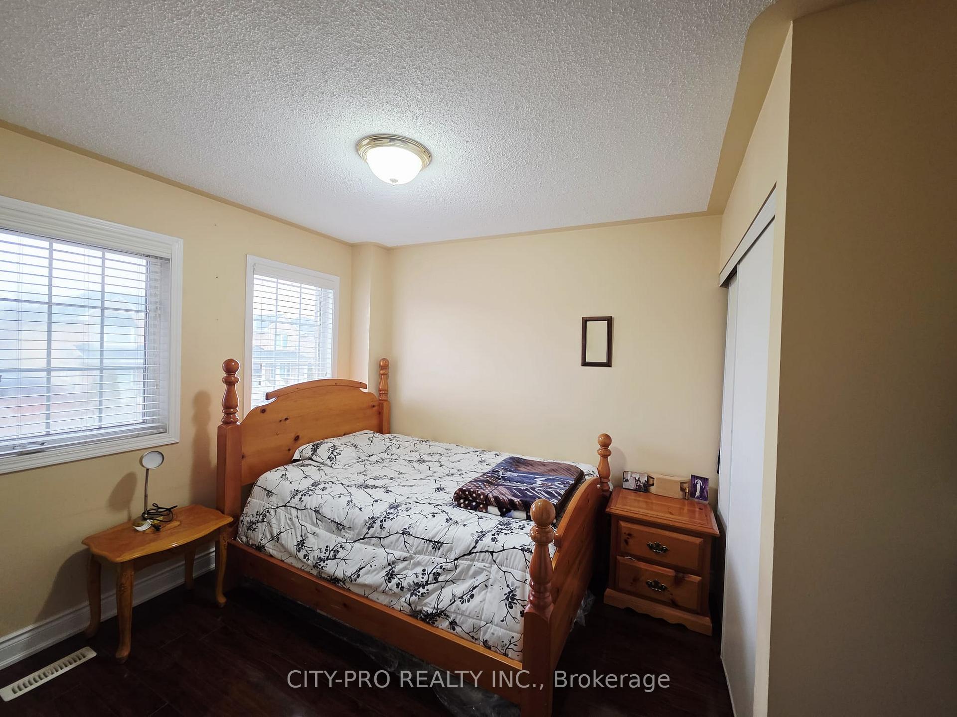 Photo 21 of 69 Mainland Crescent, Vaughan, Vellore Village — HOMEH