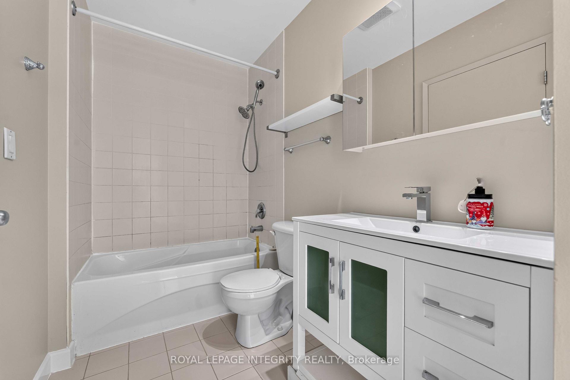 Photo 18 of Unit 909, 180 York Street, Ottawa, Lower Town — HOMEH