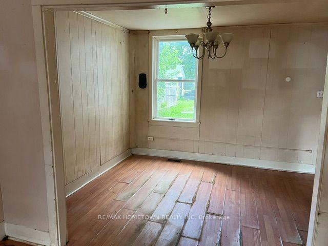 Photo 2 of 19 Daniel Street, Brockville, Brockville — HOMEH