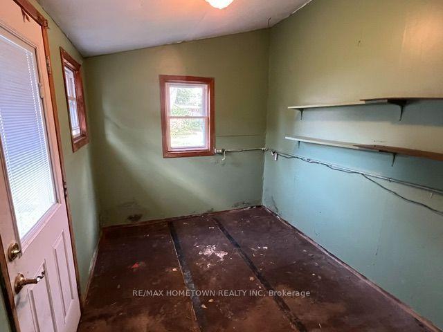 Photo 6 of 19 Daniel Street, Brockville, Brockville — HOMEH