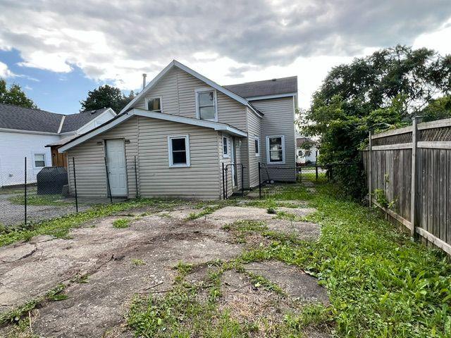 Photo 12 of 19 Daniel Street, Brockville, Brockville — HOMEH