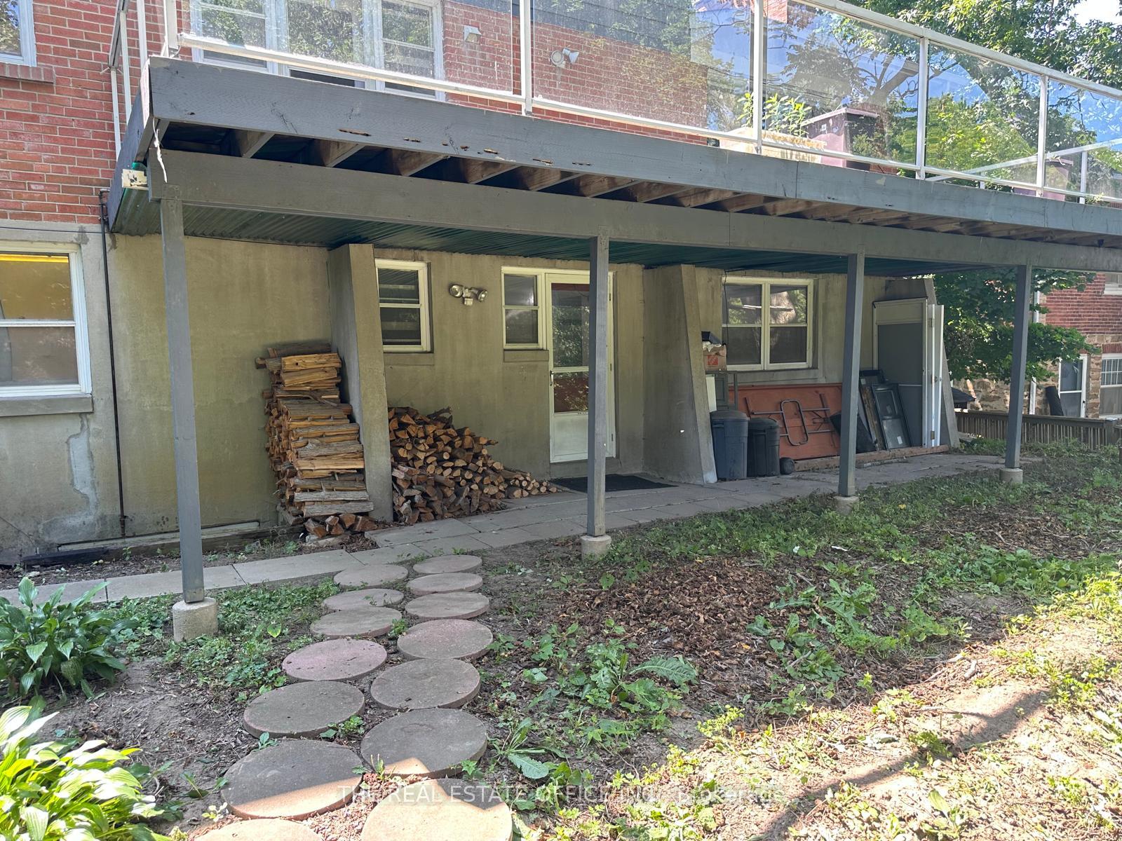 Photo 4 of 65 Wallace Street, Vaughan, West Woodbridge — HOMEH