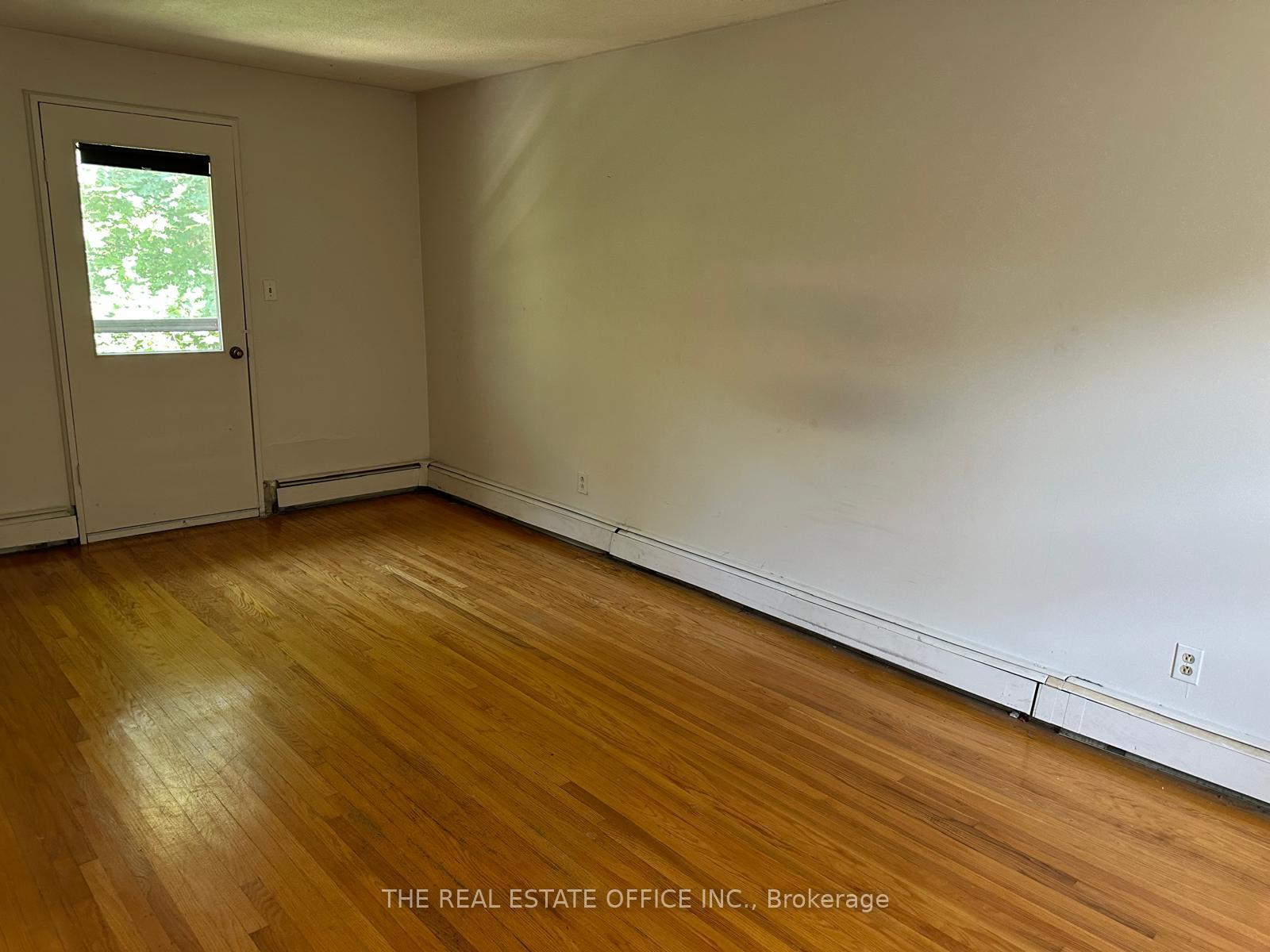 Photo 13 of 65 Wallace Street, Vaughan, West Woodbridge — HOMEH