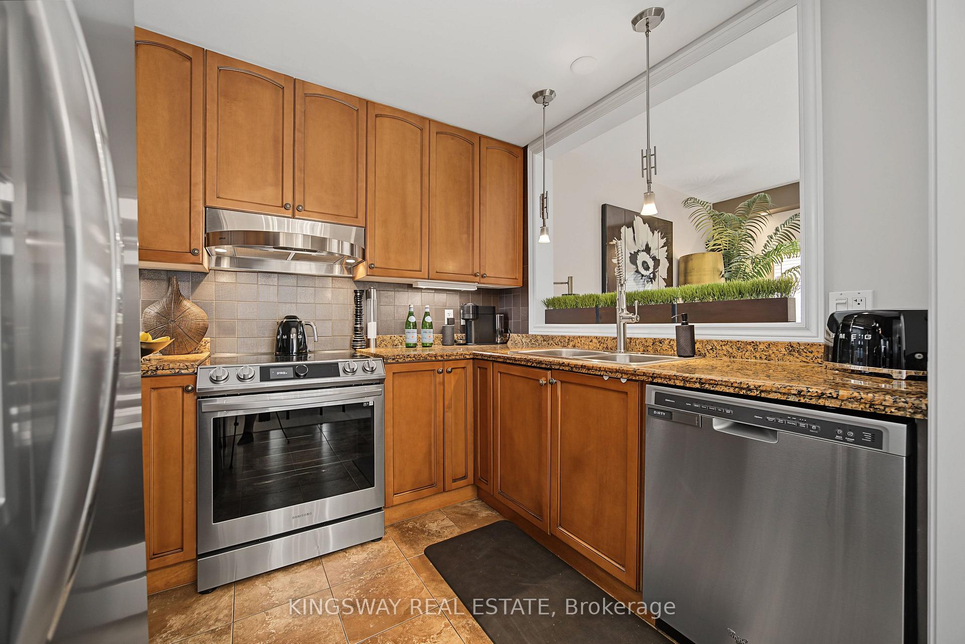 Photo 9 of Unit 11, 218 Plains Road E, Burlington, LaSalle — HOMEH