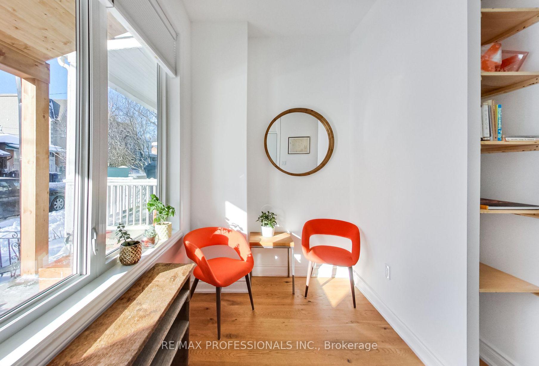 Photo 2 of Unit Main & Lower, 141 Claremont Street E, Toronto, Trinity-Bellwoods — HOMEH