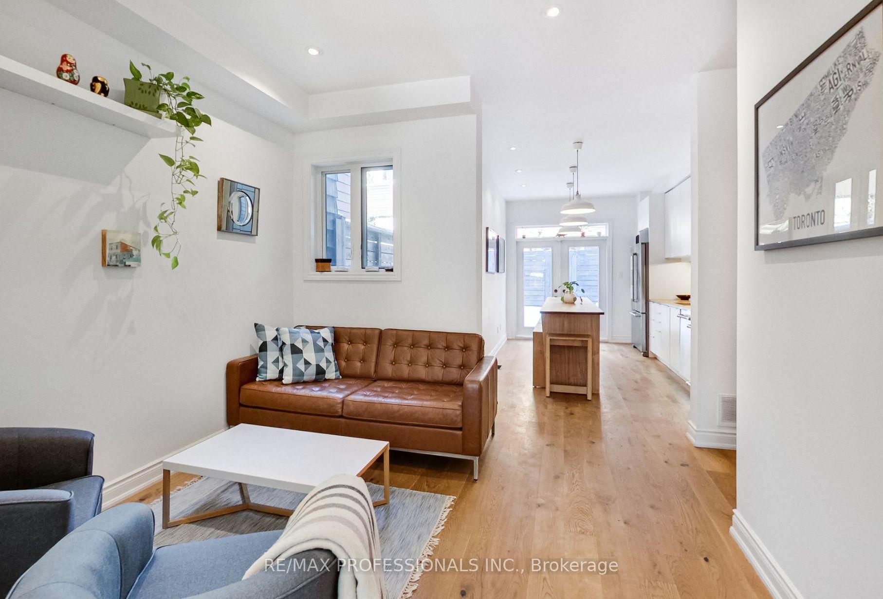 Photo 3 of Unit Main & Lower, 141 Claremont Street E, Toronto, Trinity-Bellwoods — HOMEH