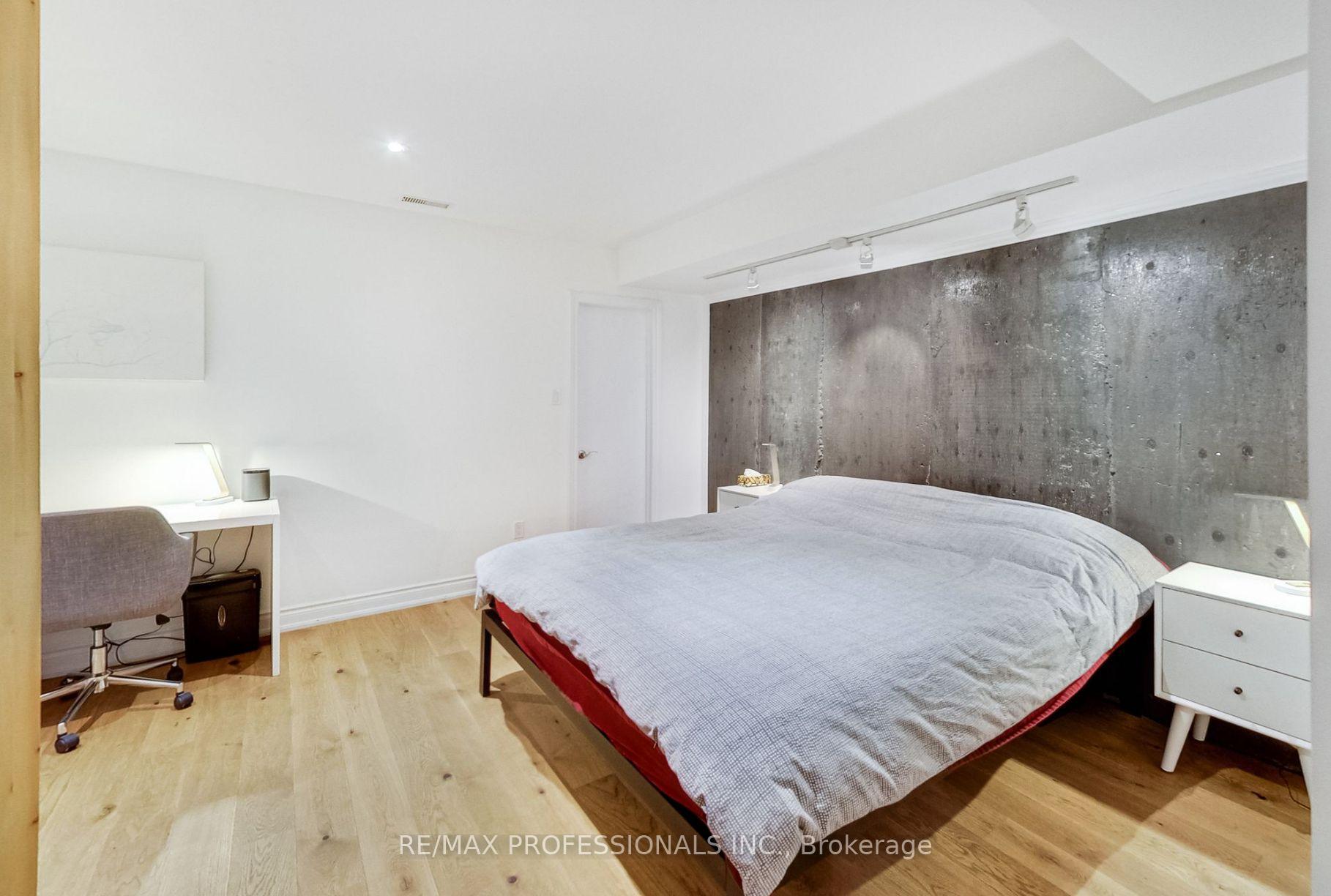 Photo 9 of Unit Main & Lower, 141 Claremont Street E, Toronto, Trinity-Bellwoods — HOMEH