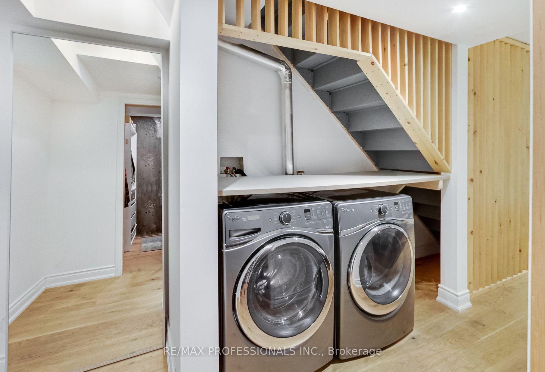 Photo 11 of Unit Main & Lower, 141 Claremont Street E, Toronto, Trinity-Bellwoods — HOMEH