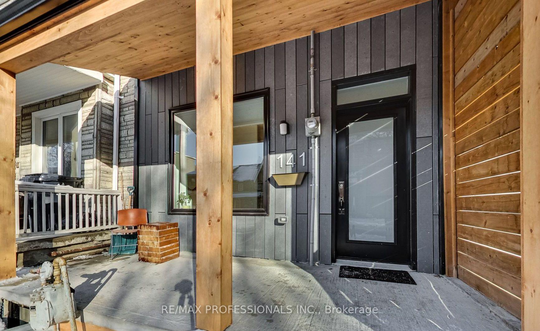 Photo 20 of Unit Main & Lower, 141 Claremont Street E, Toronto, Trinity-Bellwoods — HOMEH