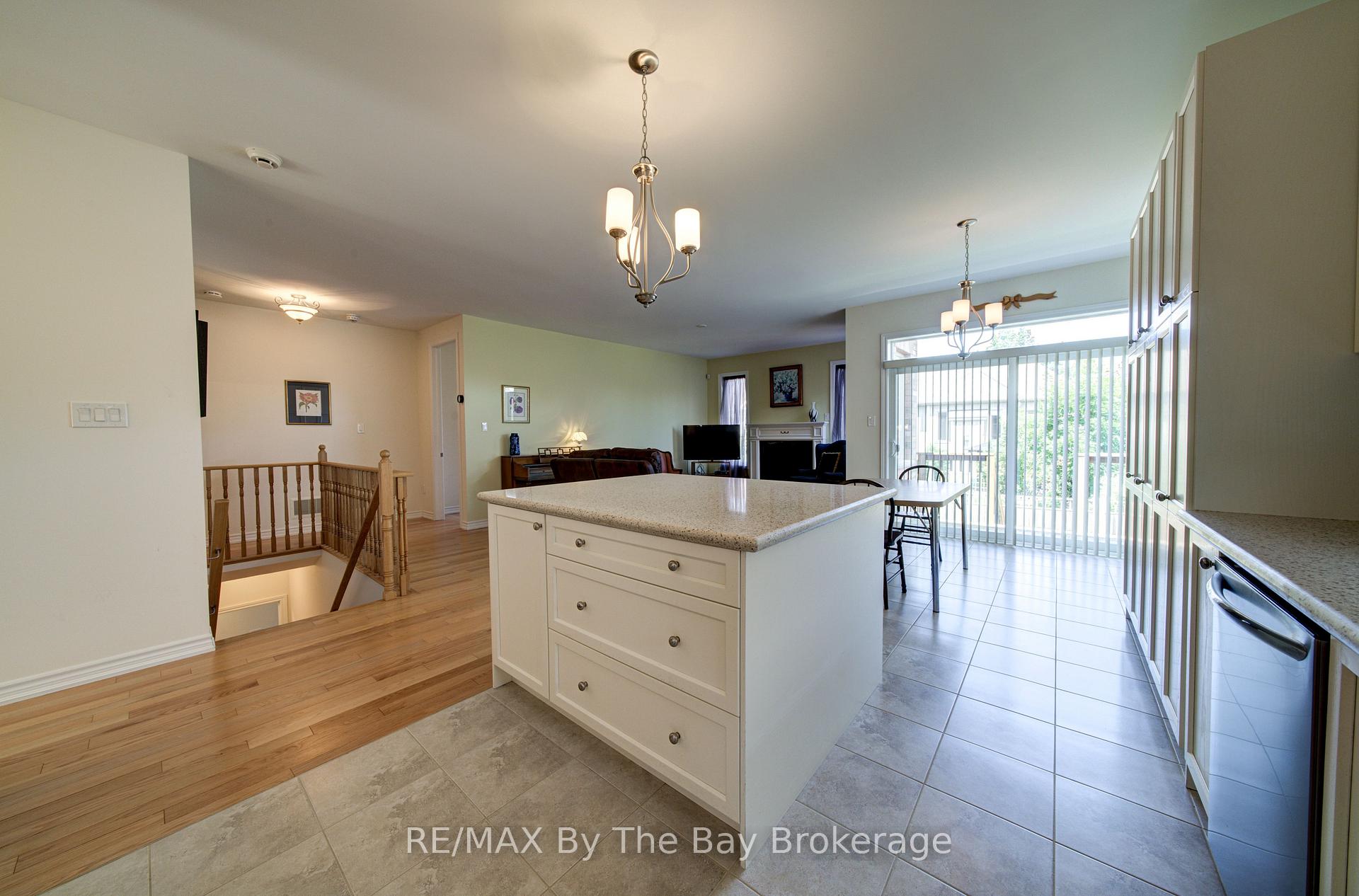 Photo 13 of 30 Allegra Drive, Wasaga Beach — HOMEH