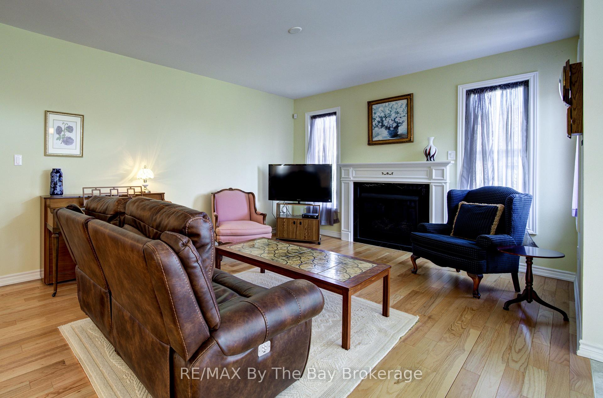 Photo 17 of 30 Allegra Drive, Wasaga Beach — HOMEH