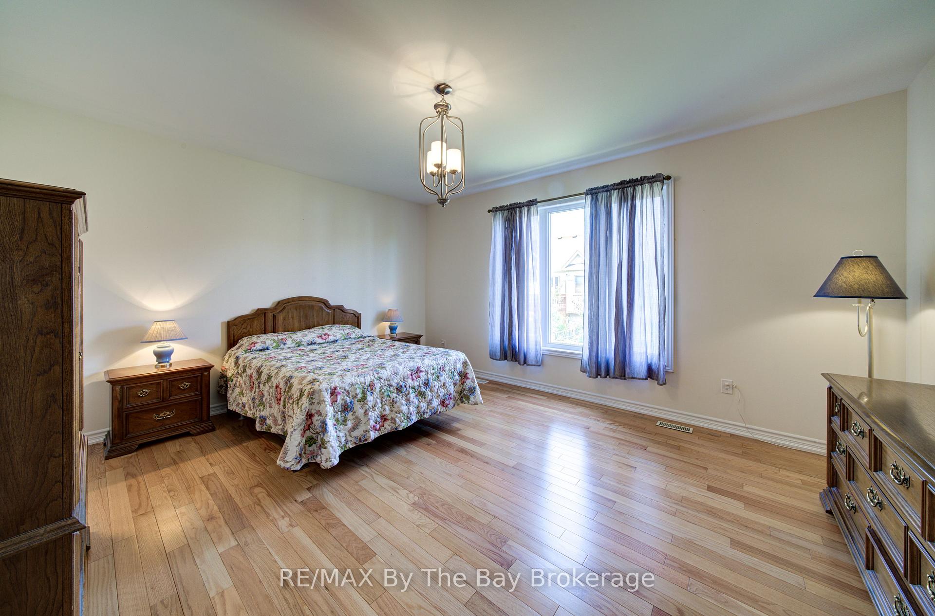 Photo 20 of 30 Allegra Drive, Wasaga Beach — HOMEH