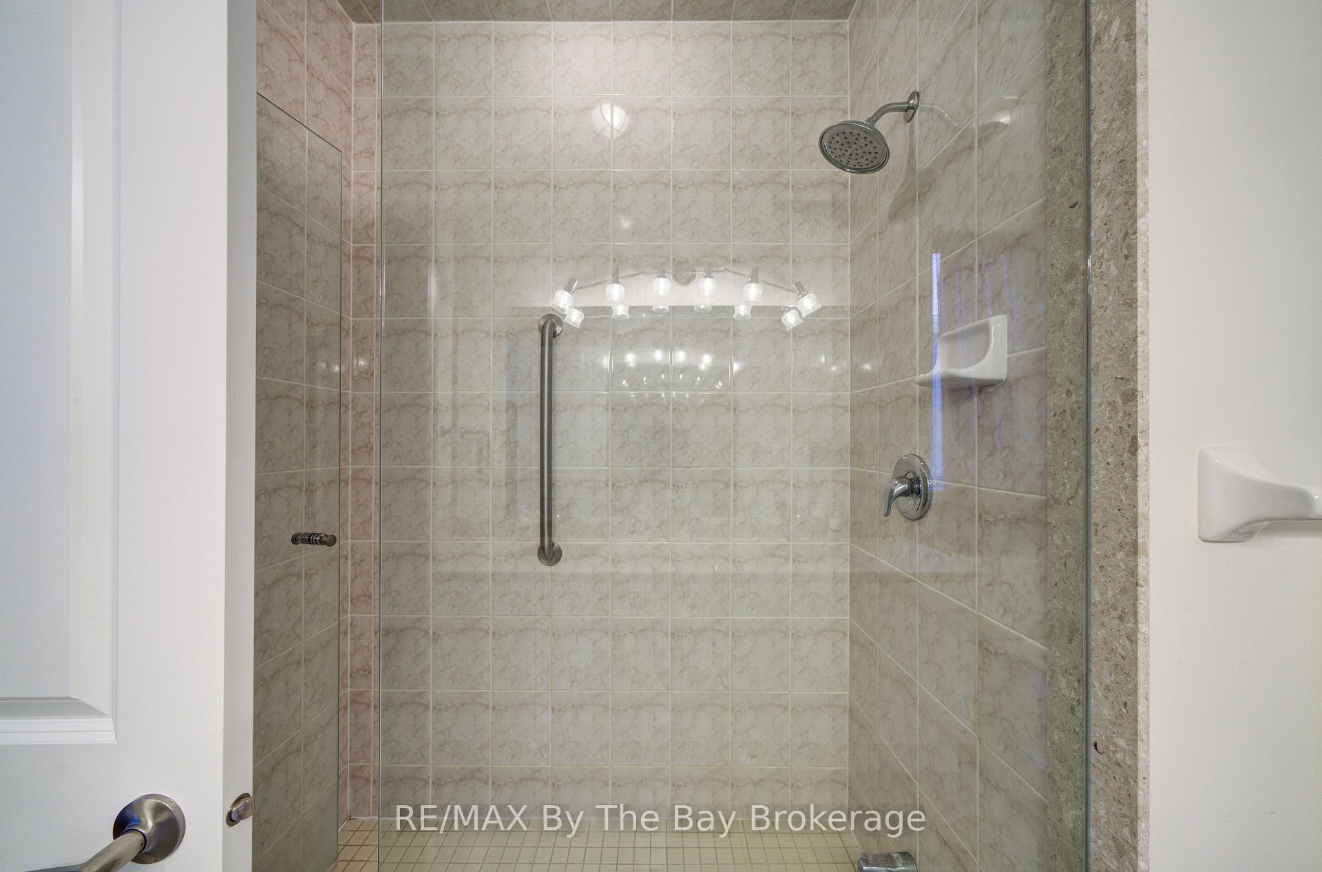 Photo 23 of 30 Allegra Drive, Wasaga Beach — HOMEH