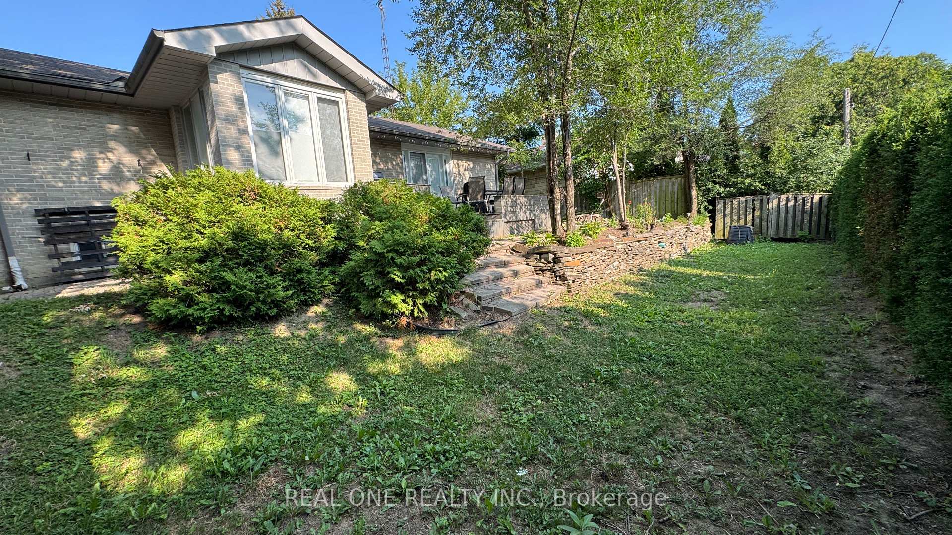 Photo 11 of 1 Silkstone Gate, Richmond Hill, South Richvale — HOMEH