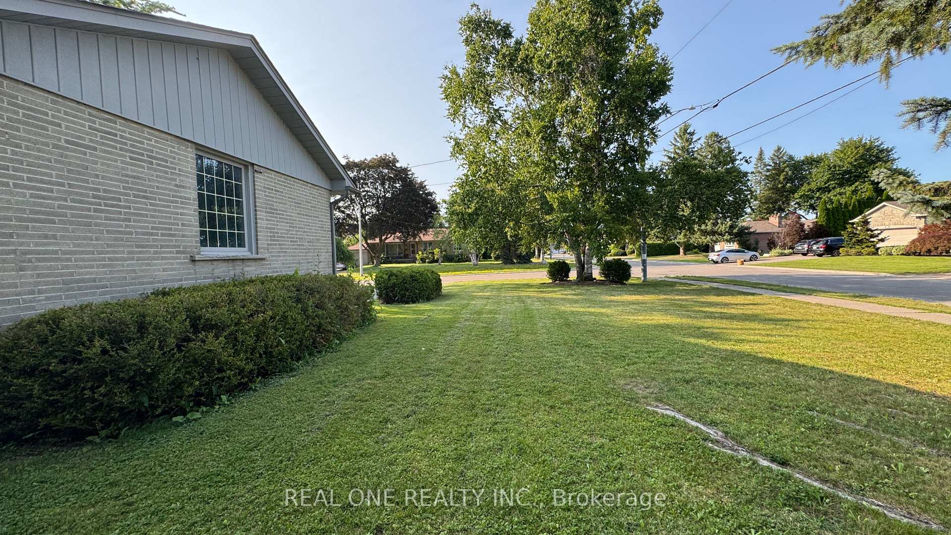 Photo 12 of 1 Silkstone Gate, Richmond Hill, South Richvale — HOMEH