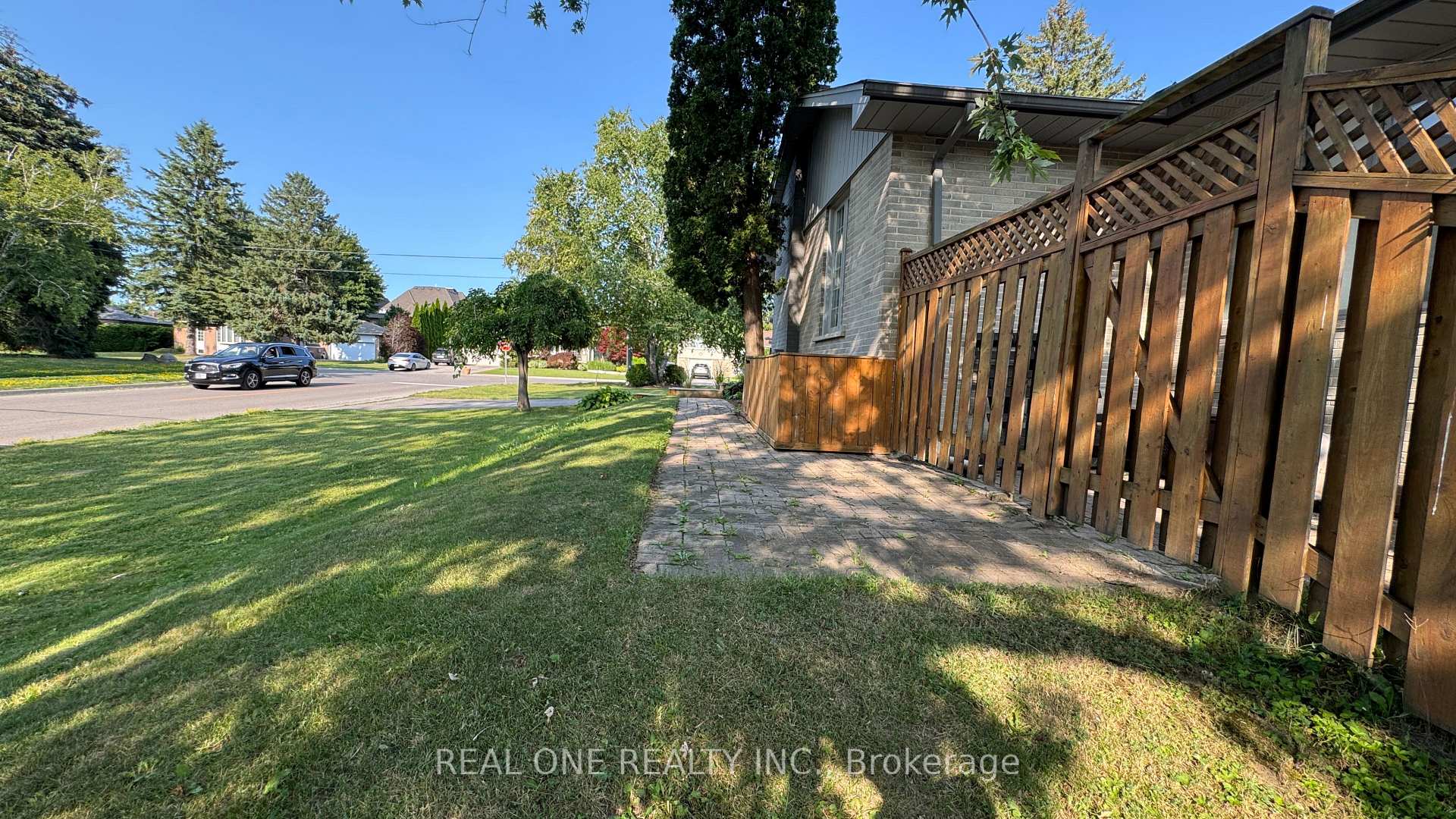 Photo 15 of 1 Silkstone Gate, Richmond Hill, South Richvale — HOMEH