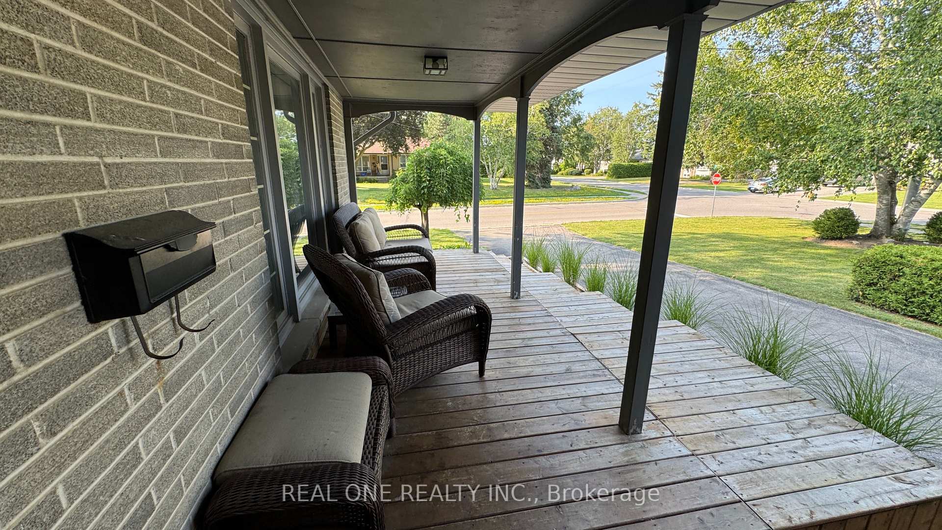 Photo 18 of 1 Silkstone Gate, Richmond Hill, South Richvale — HOMEH