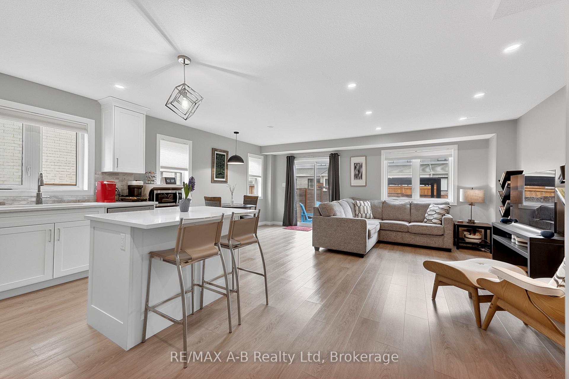 Photo 9 of 31 Trailside Drive, St. Marys — HOMEH