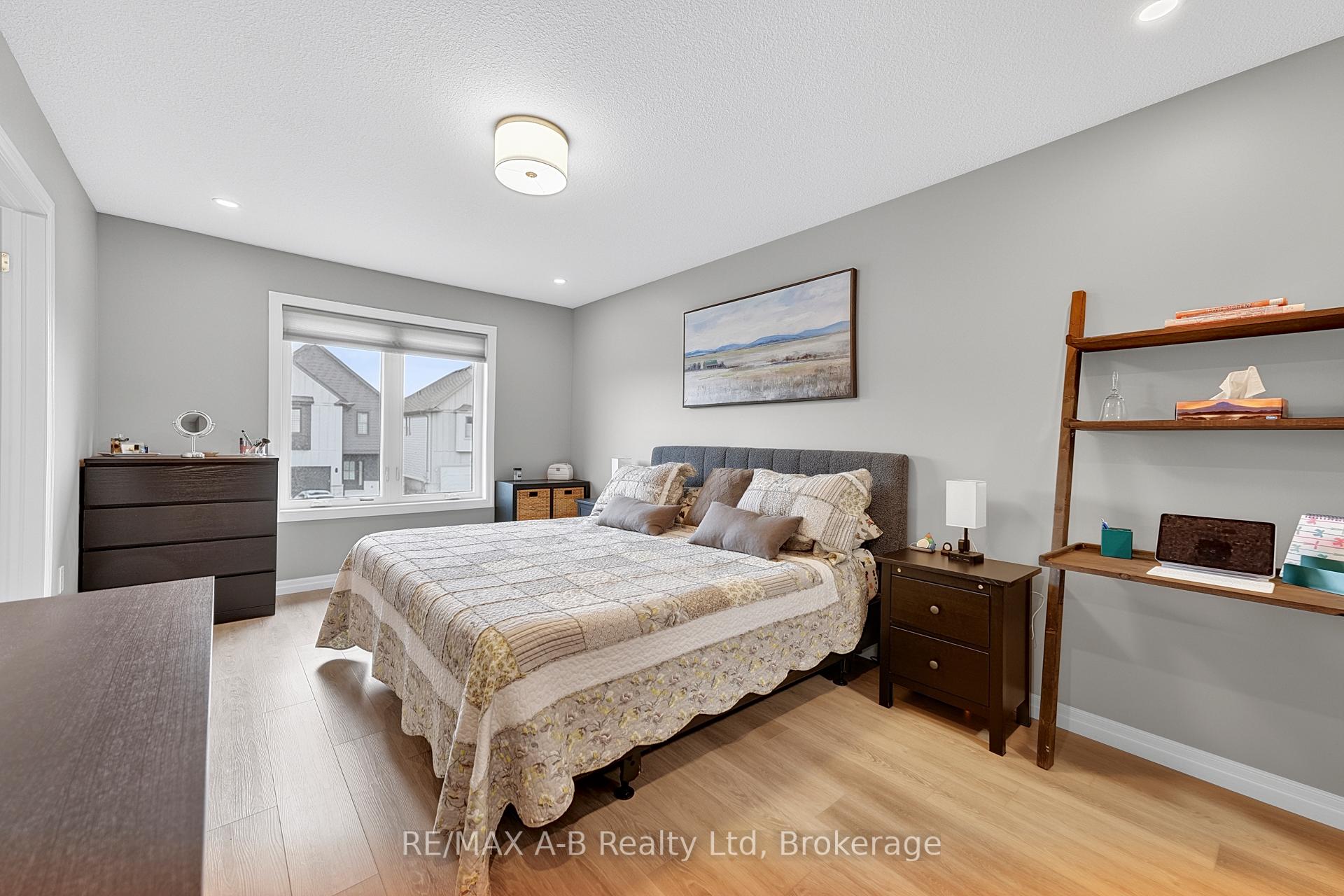Photo 15 of 31 Trailside Drive, St. Marys — HOMEH