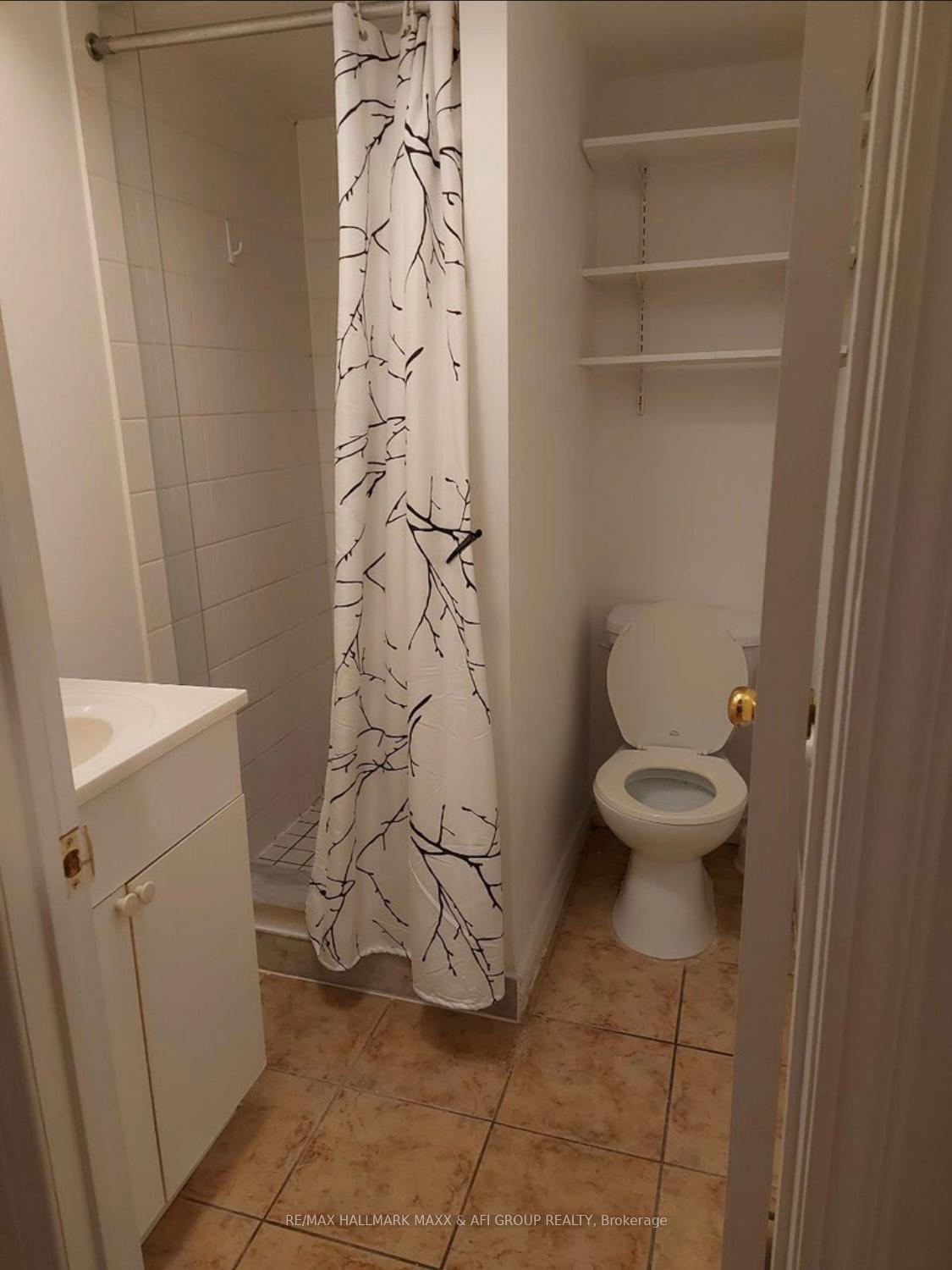 Photo 8 of 162 Joseph Aaron Boulevard, Vaughan, Brownridge — HOMEH