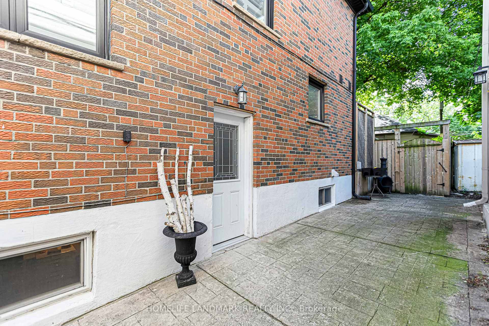 Photo 4 of 15 Denton Avenue, Toronto, Crescent Town — HOMEH
