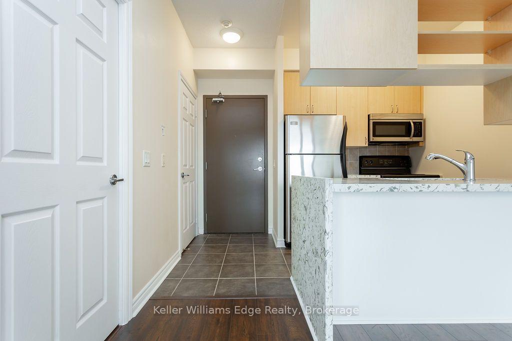 Photo 3 of Unit 1008, 2365 Central Park Drive, Oakville, River Oaks — HOMEH