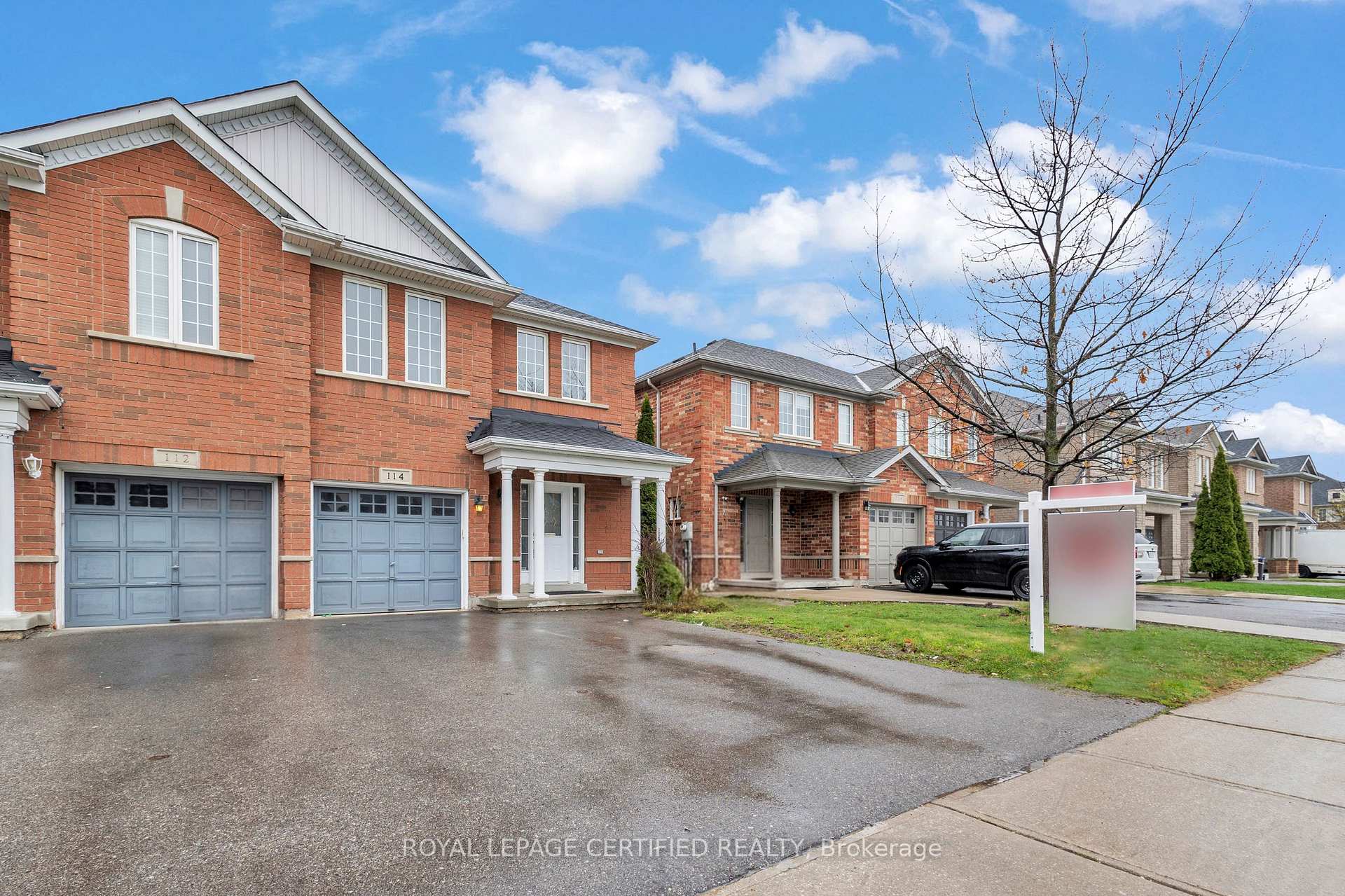 Photo 2 of 114 Botavia Downs Drive, Brampton, Fletcher's Meadow — HOMEH