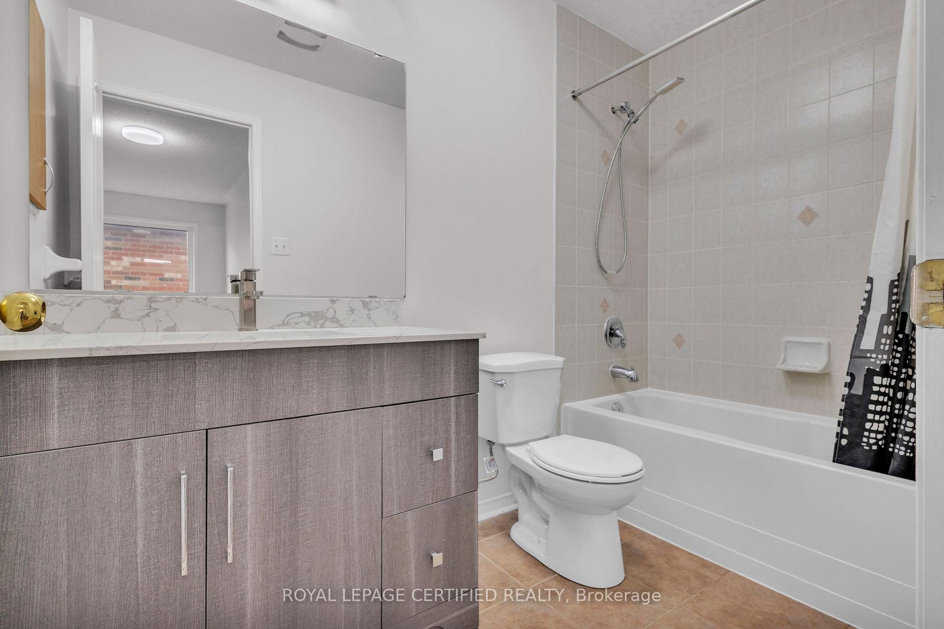 Photo 21 of 114 Botavia Downs Drive, Brampton, Fletcher's Meadow — HOMEH