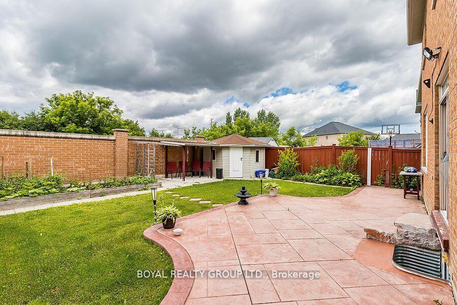 Photo 6 of 80 Sleightholme Crescent, Brampton, Bram East — HOMEH