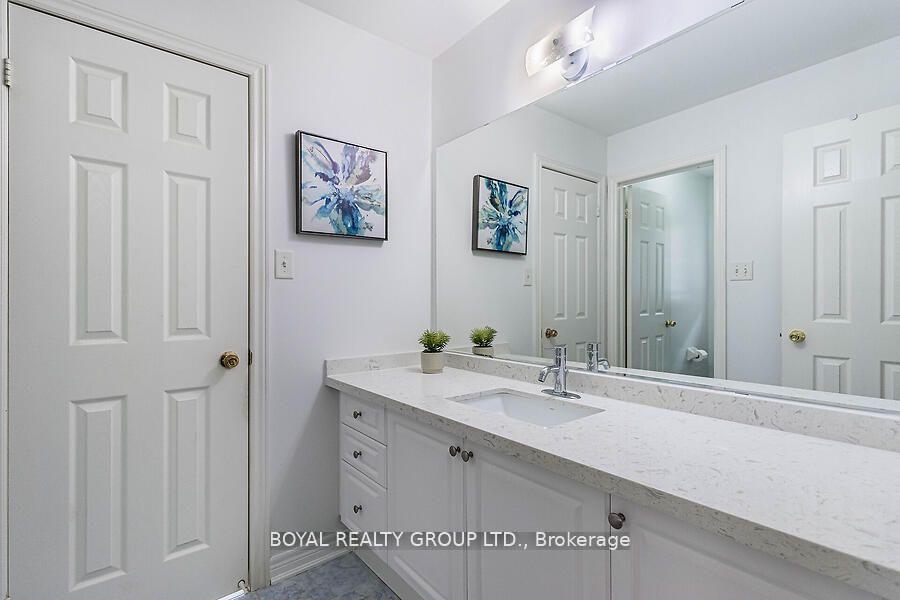 Photo 9 of 80 Sleightholme Crescent, Brampton, Bram East — HOMEH